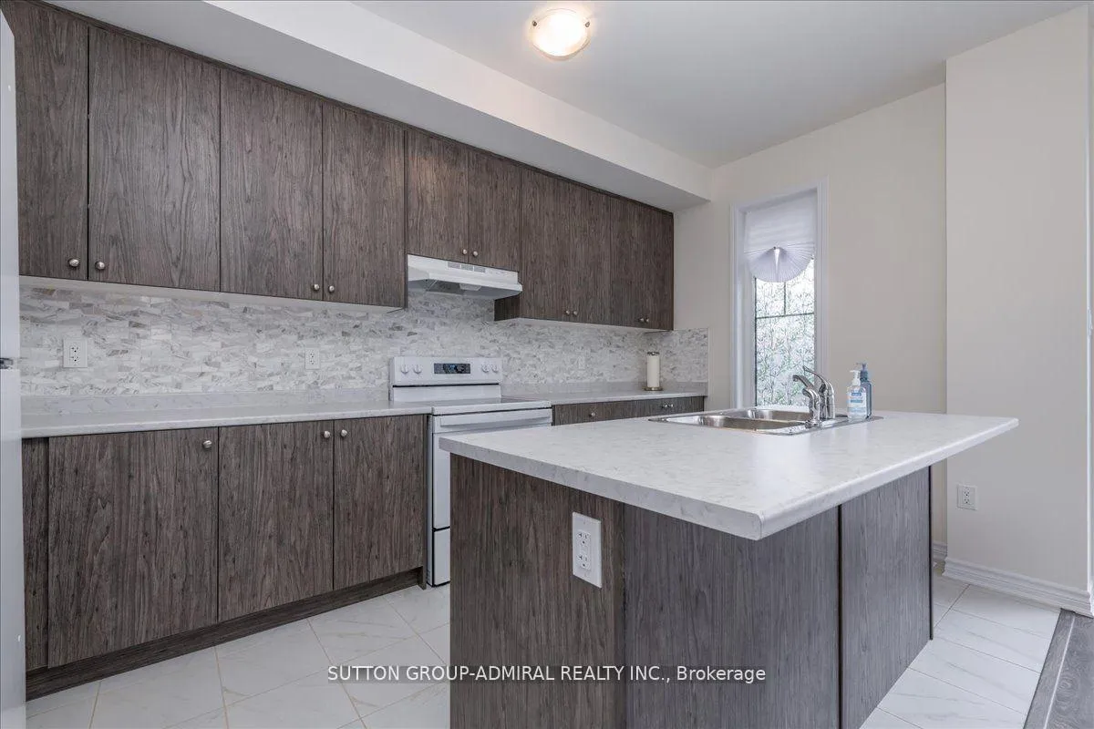 Photo 21 of 17 Lana Circle, Wasaga Beach — HOMEH