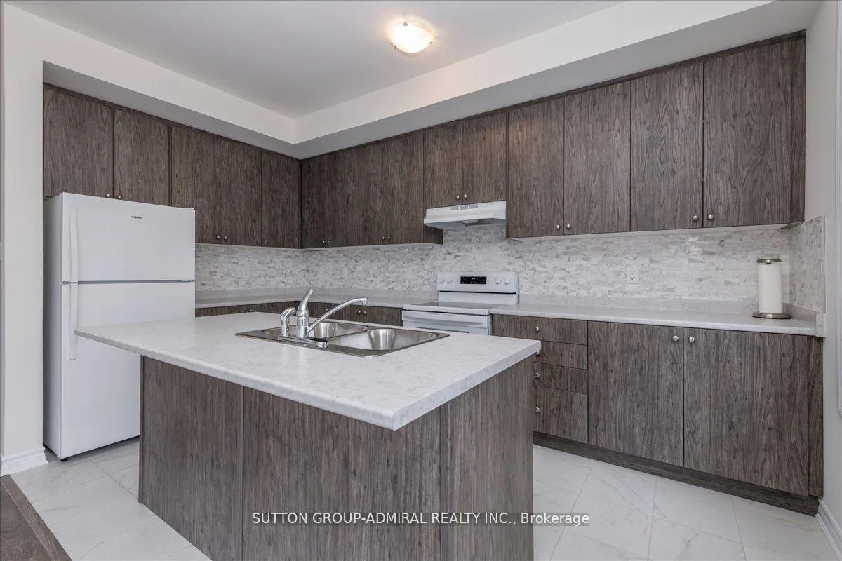 Photo 23 of 17 Lana Circle, Wasaga Beach — HOMEH