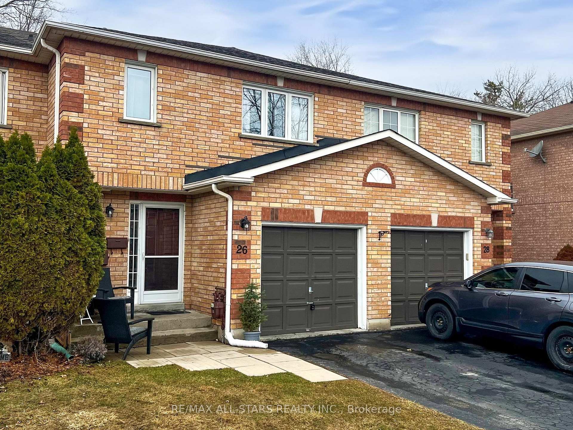 Photo 4 of 26 Lancaster Court, Georgina, Keswick South — HOMEH