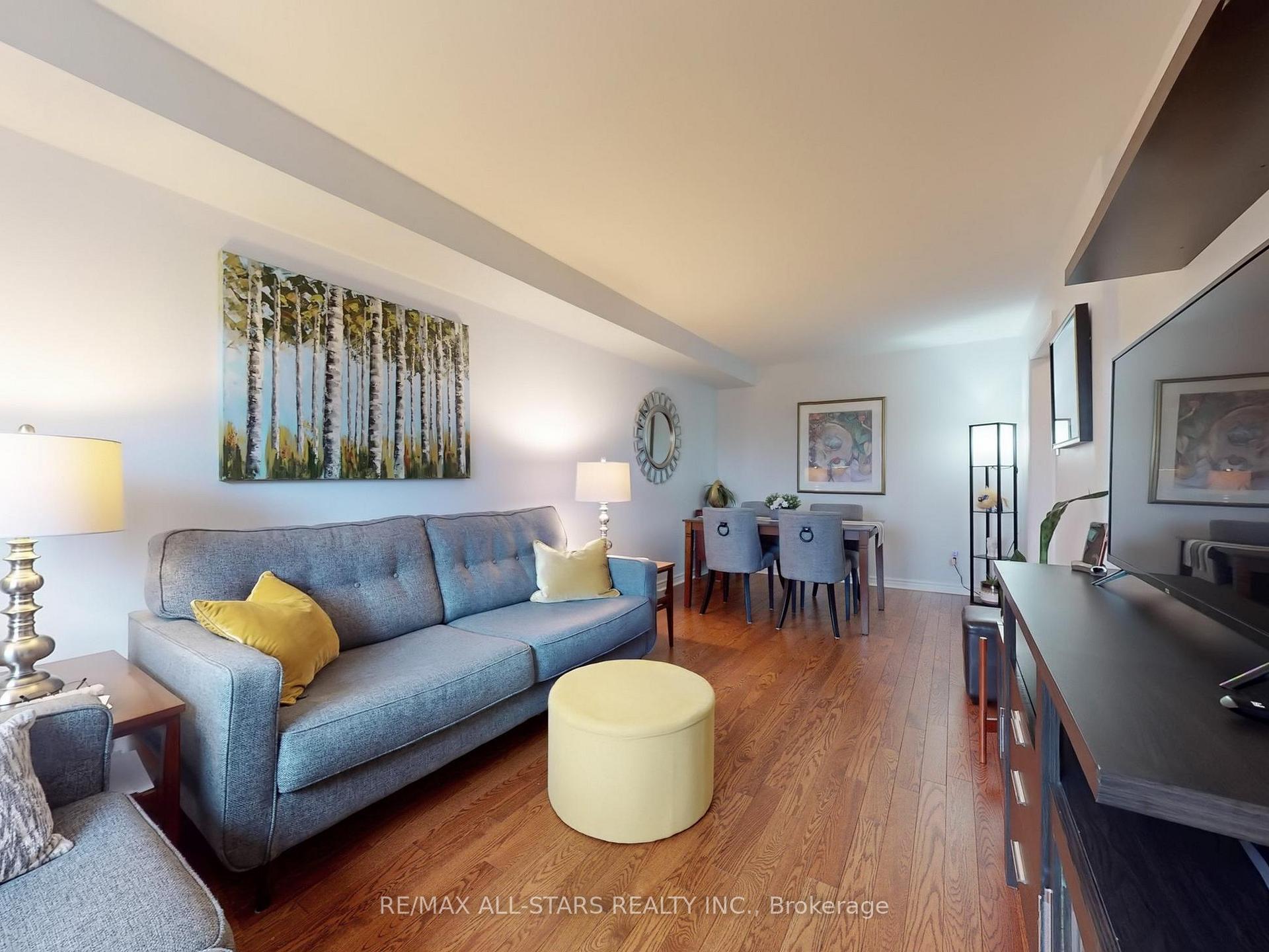 Photo 9 of 26 Lancaster Court, Georgina, Keswick South — HOMEH