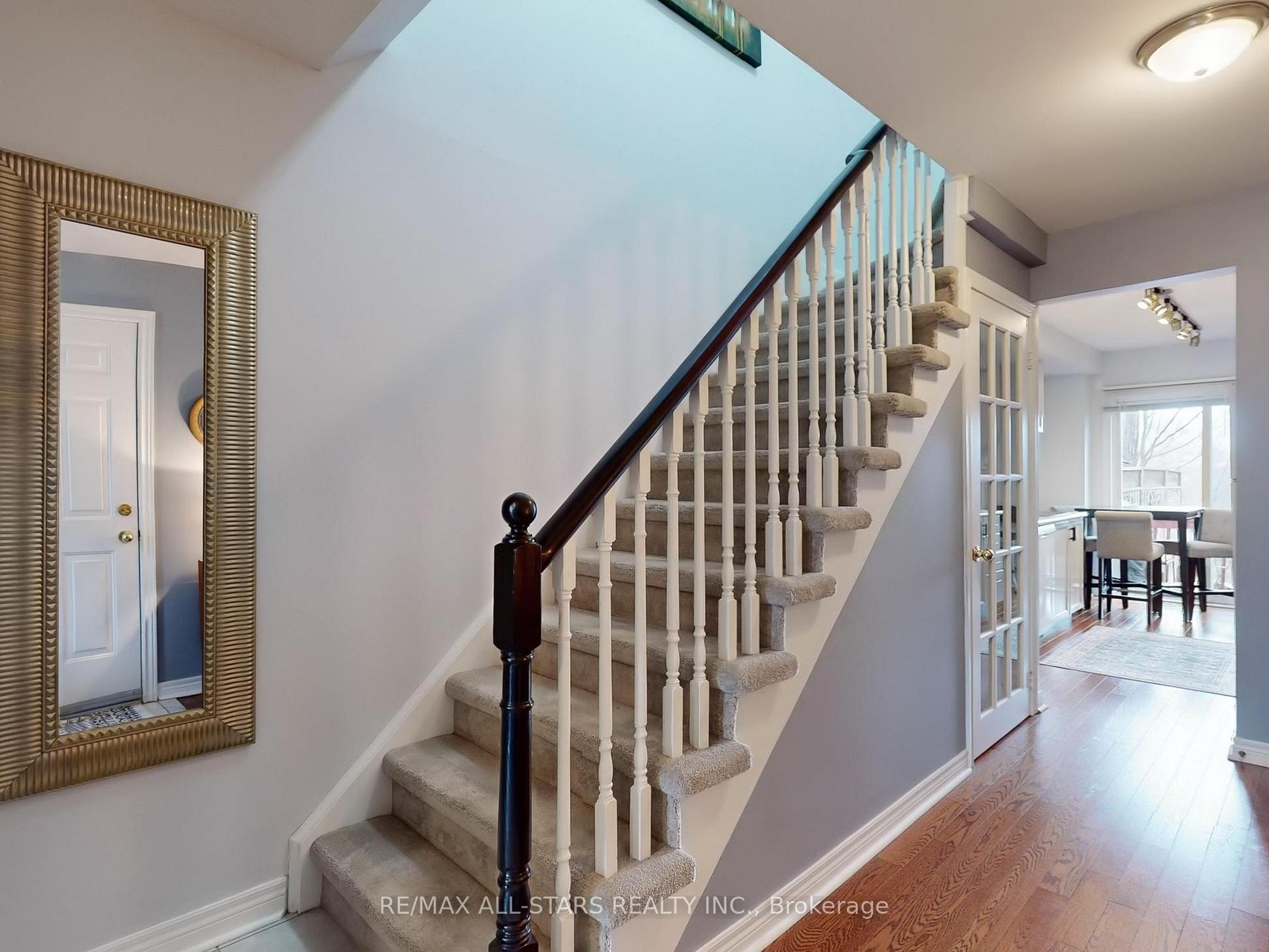 Photo 25 of 26 Lancaster Court, Georgina, Keswick South — HOMEH