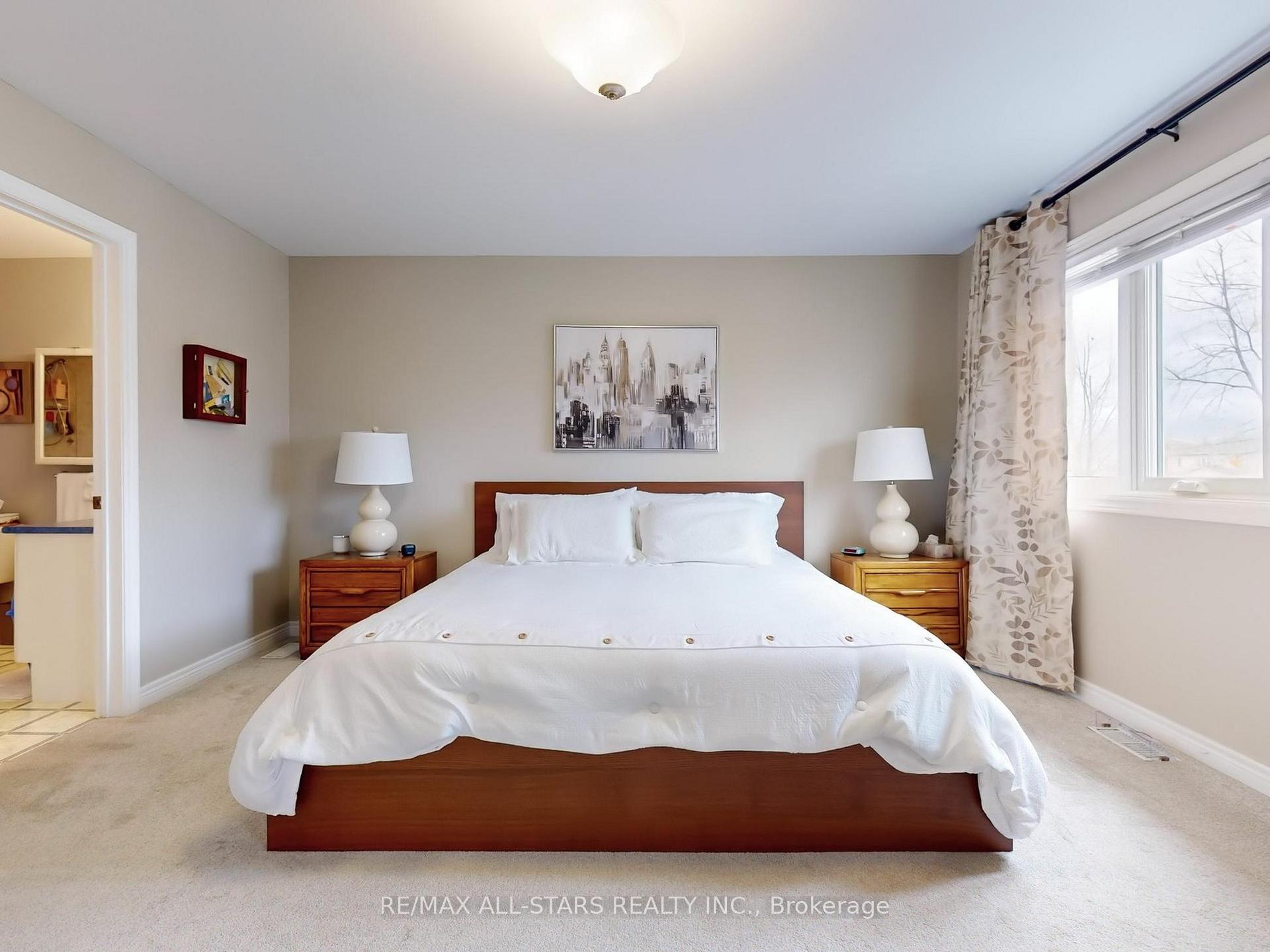 Photo 28 of 26 Lancaster Court, Georgina, Keswick South — HOMEH