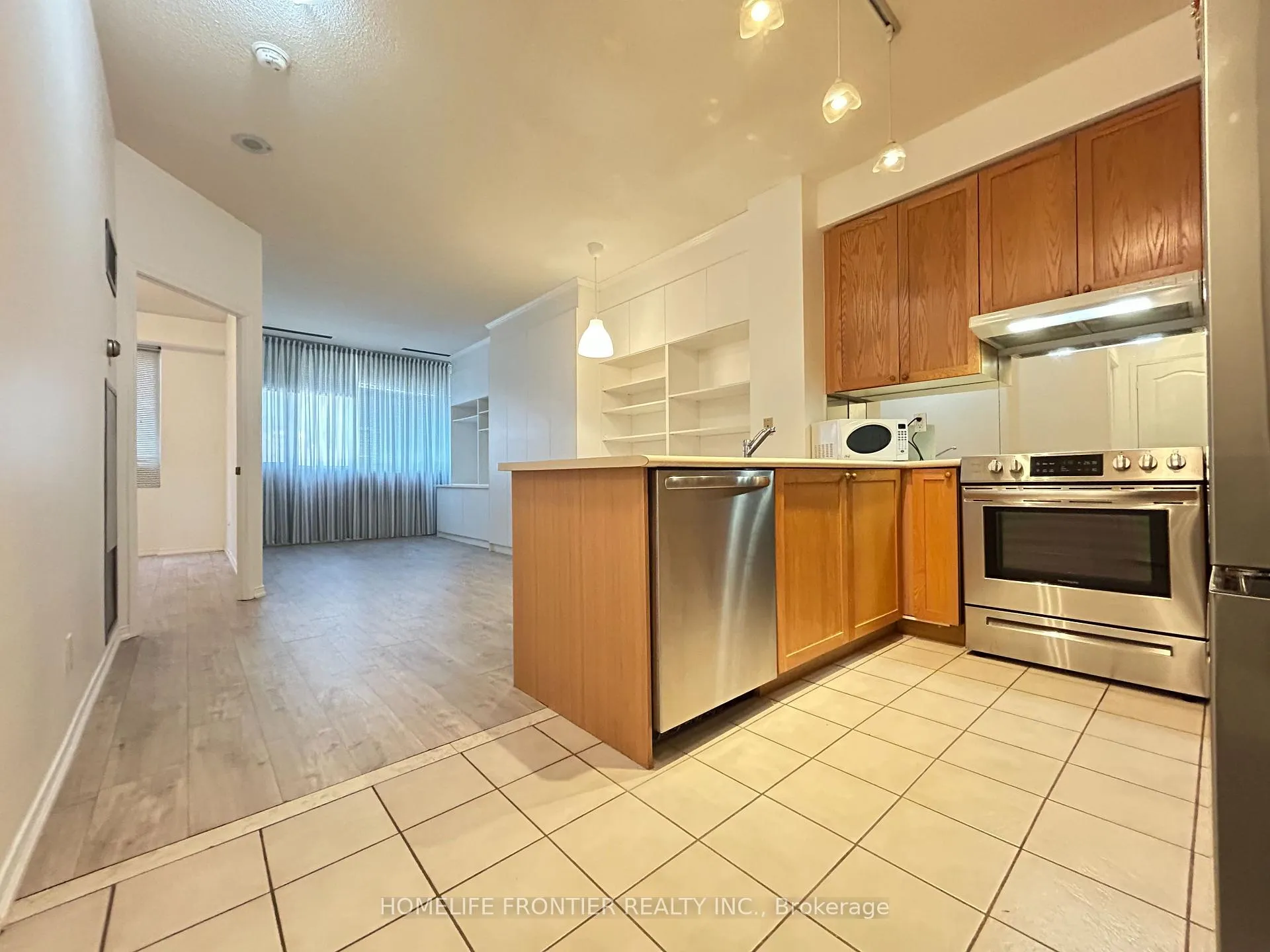 Photo 13 of Unit 215, 555 Yonge Street, Toronto, Church-Yonge Corridor — HOMEH