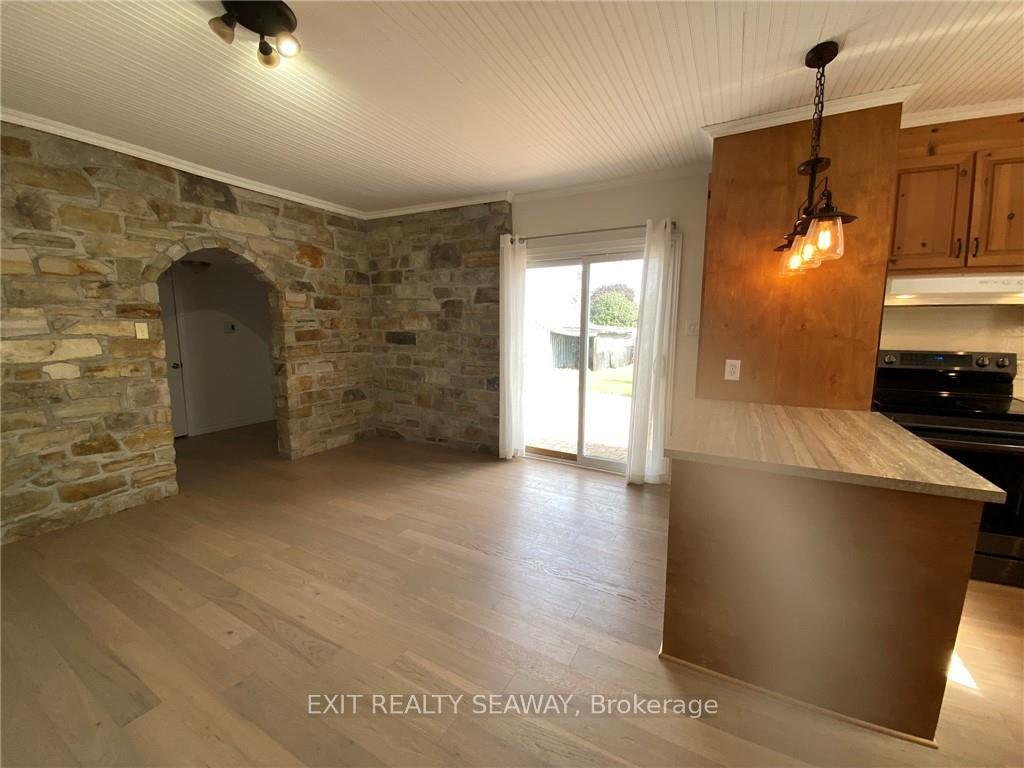 Photo 6 of 147 Lefebvre Avenue, Cornwall — HOMEH