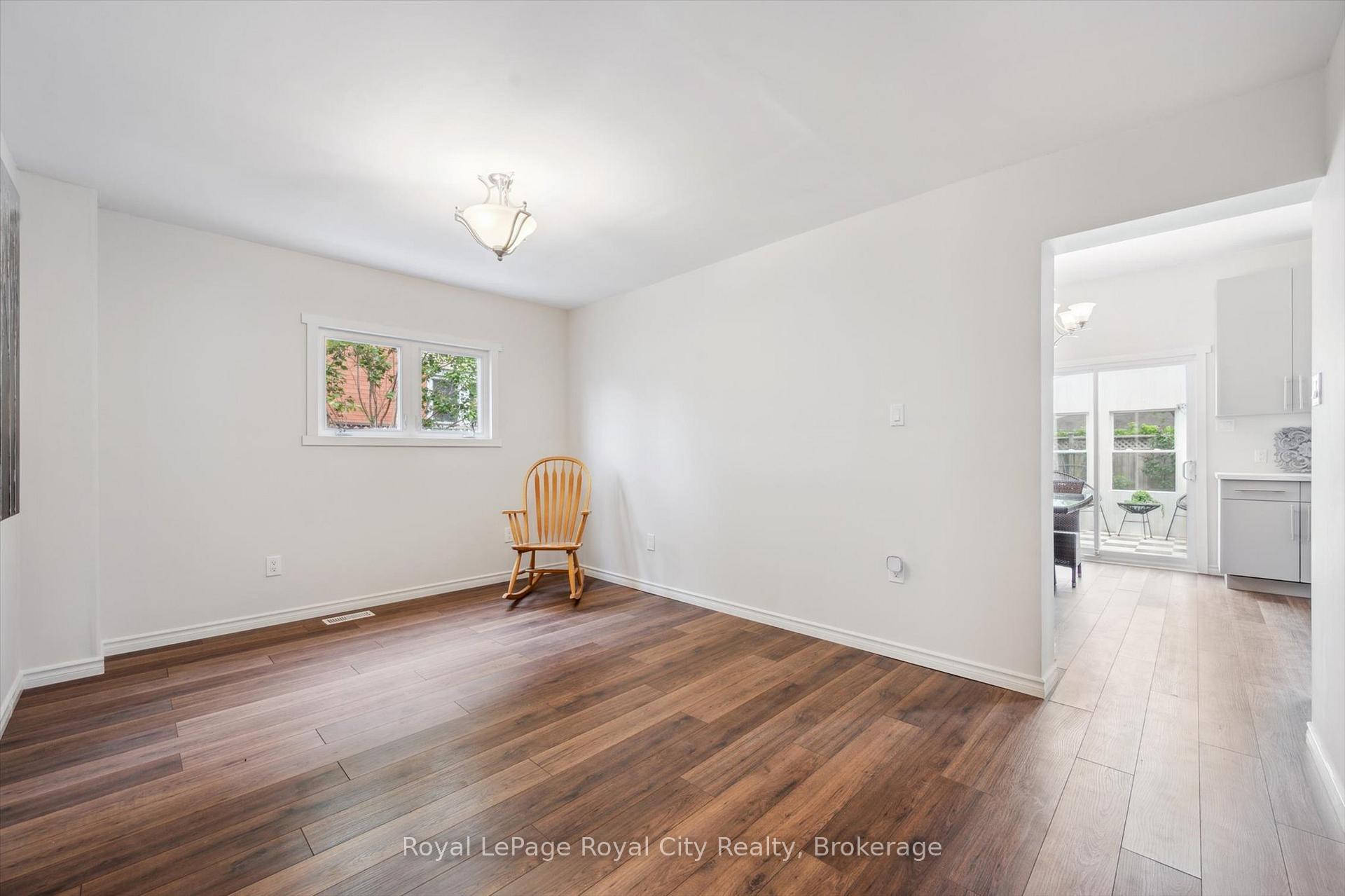Photo 4 of 40 Alma Street S, Guelph, Junction/Onward Willow — HOMEH