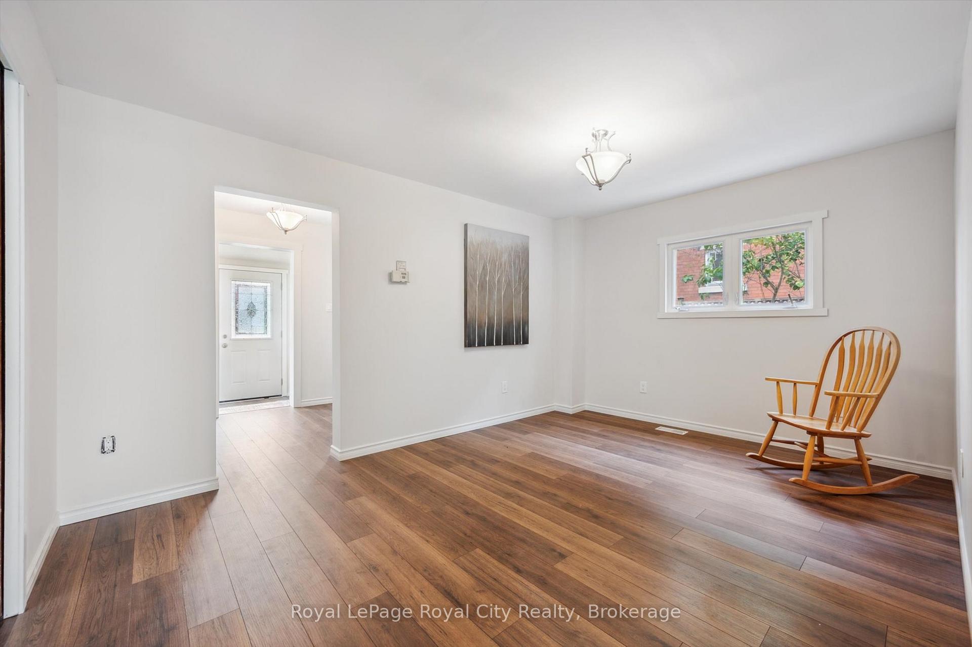 Photo 5 of 40 Alma Street S, Guelph, Junction/Onward Willow — HOMEH