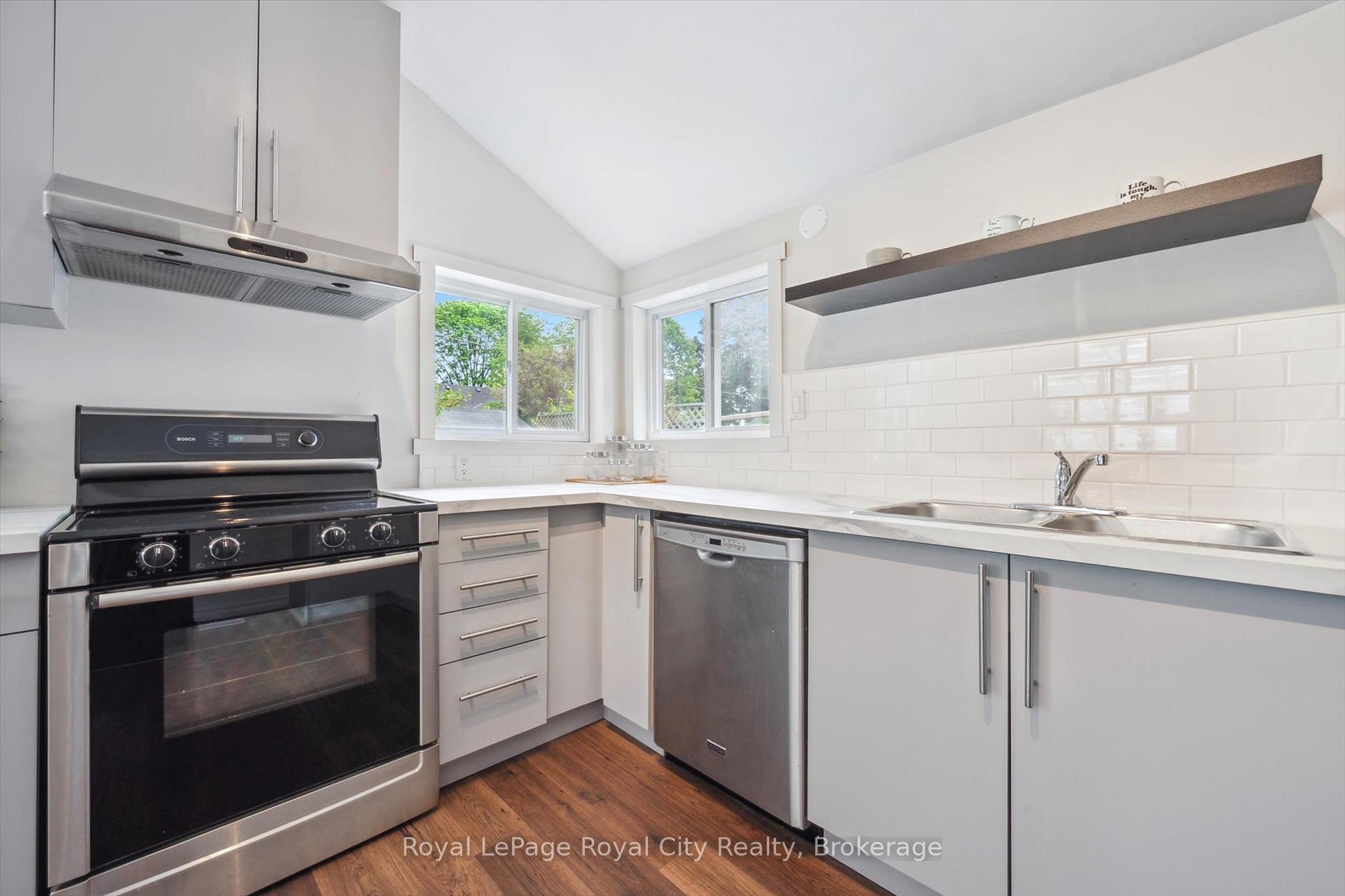 Photo 7 of 40 Alma Street S, Guelph, Junction/Onward Willow — HOMEH
