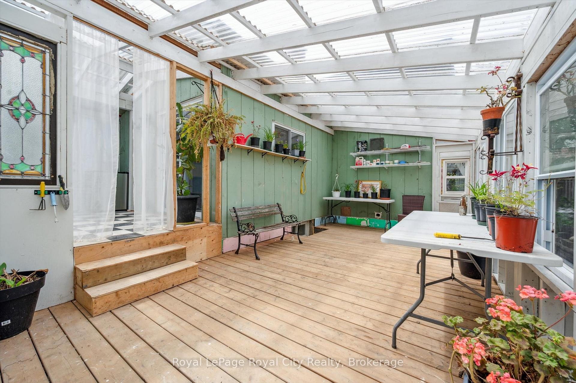 Photo 20 of 40 Alma Street S, Guelph, Junction/Onward Willow — HOMEH