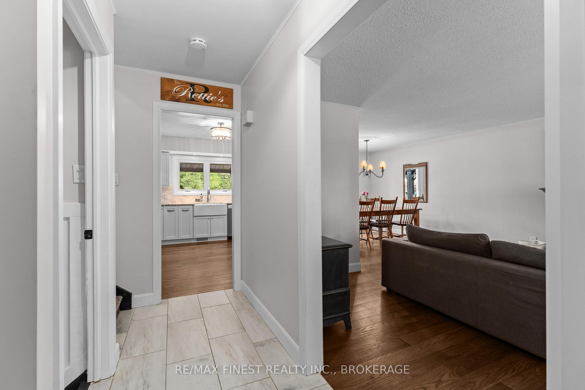 Photo 6 of 6028 McMahon Drive, Frontenac, Frontenac South — HOMEH