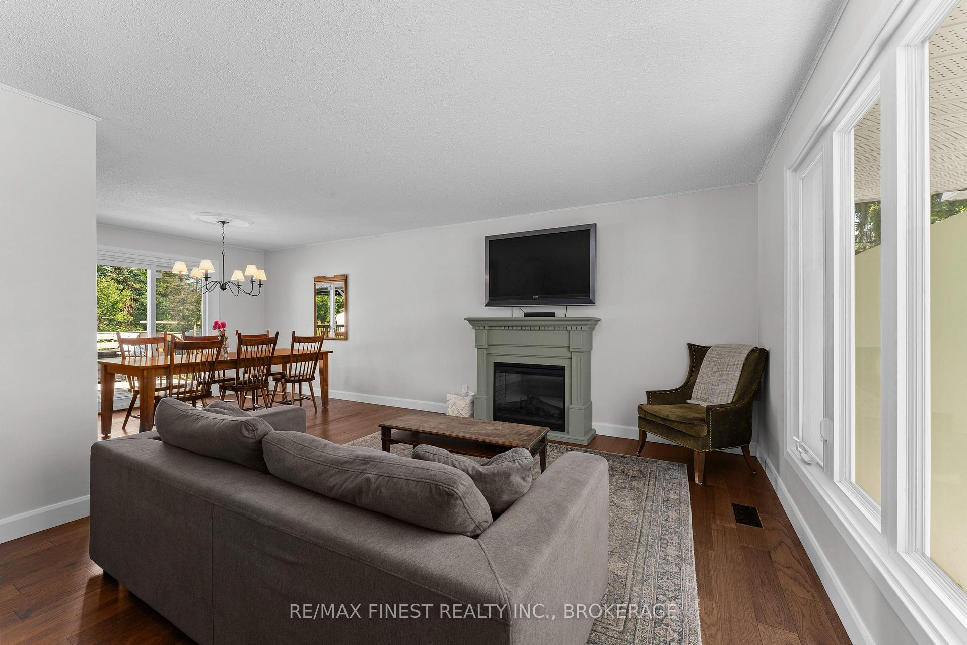 Photo 7 of 6028 McMahon Drive, Frontenac, Frontenac South — HOMEH
