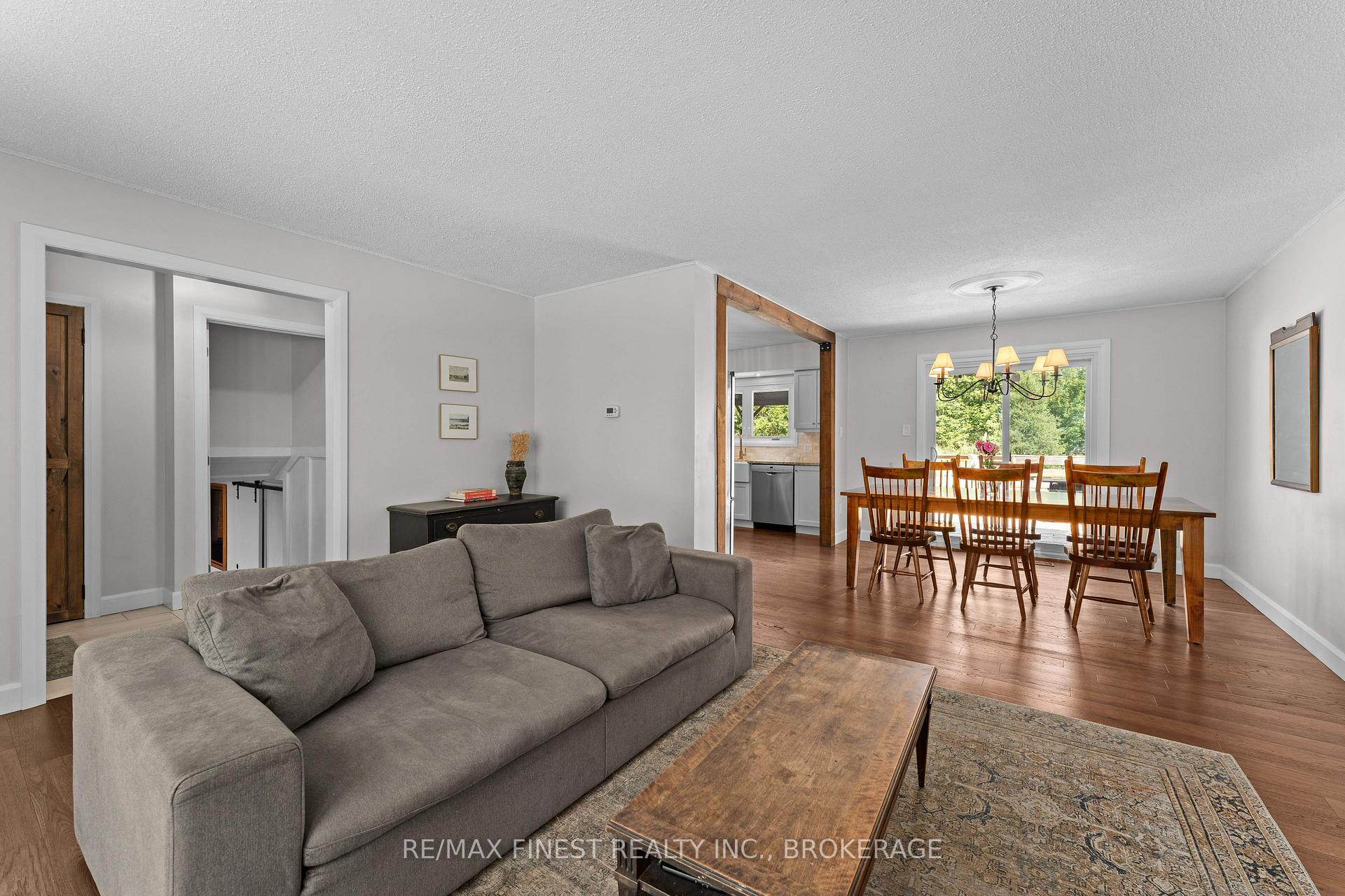 Photo 8 of 6028 McMahon Drive, Frontenac, Frontenac South — HOMEH