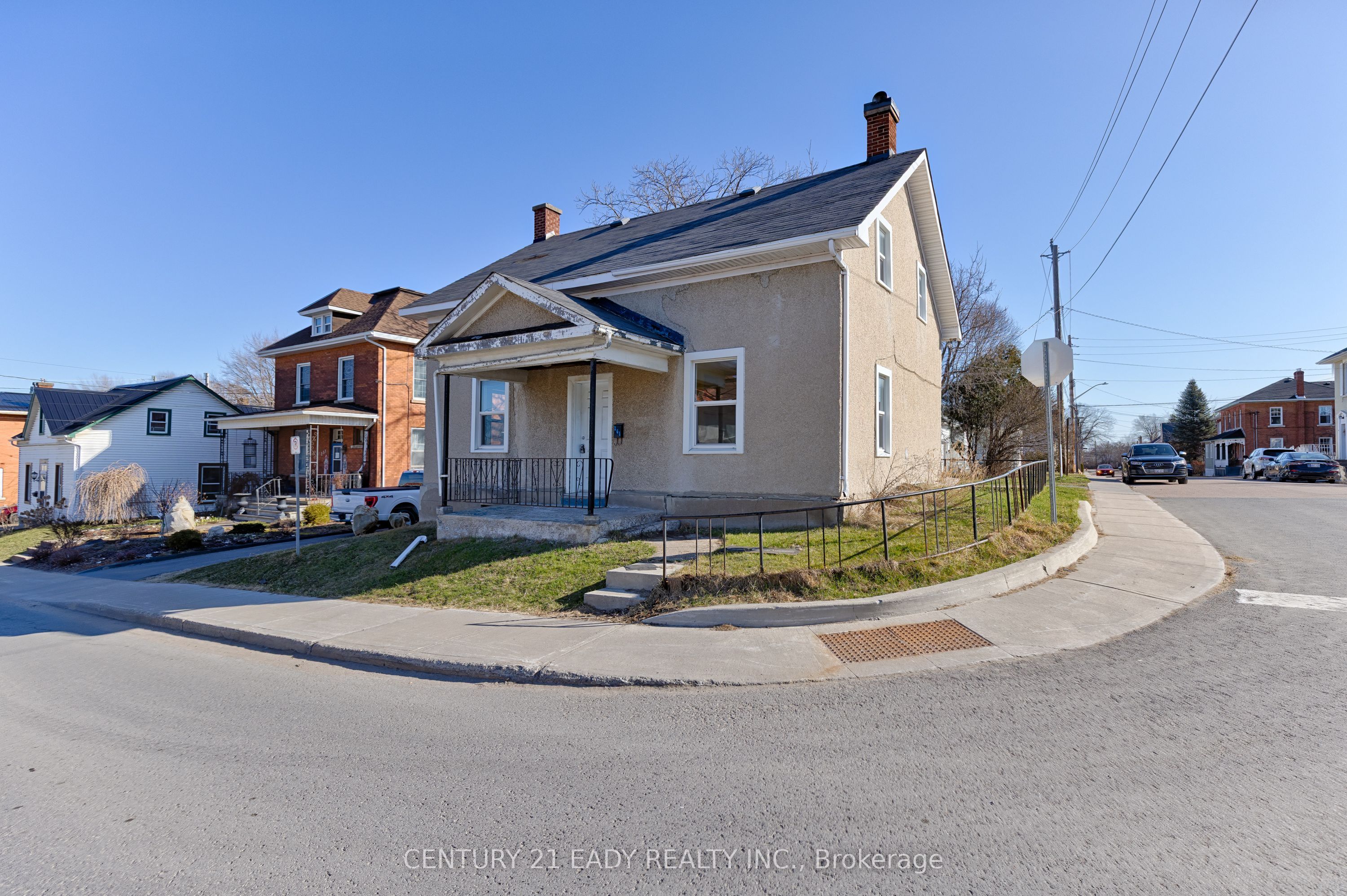 Photo 49 of 261 Plaunt Street S, Renfrew — HOMEH