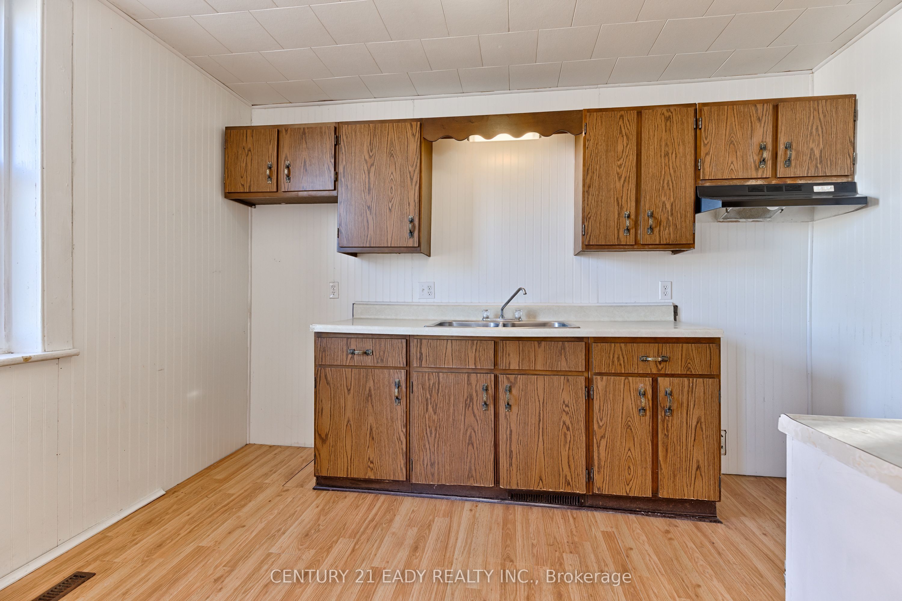 Photo 69 of 261 Plaunt Street S, Renfrew — HOMEH