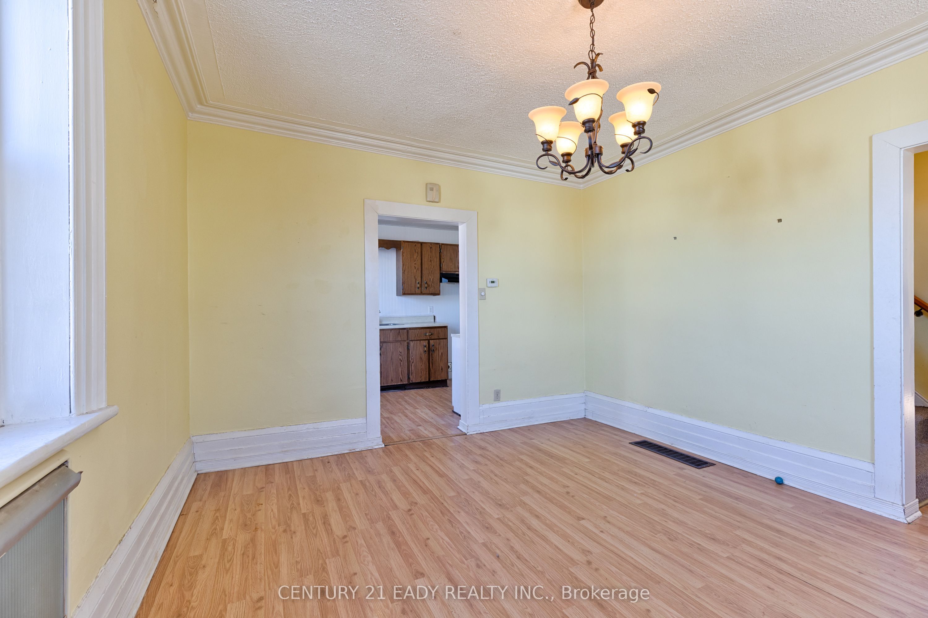 Photo 87 of 261 Plaunt Street S, Renfrew — HOMEH