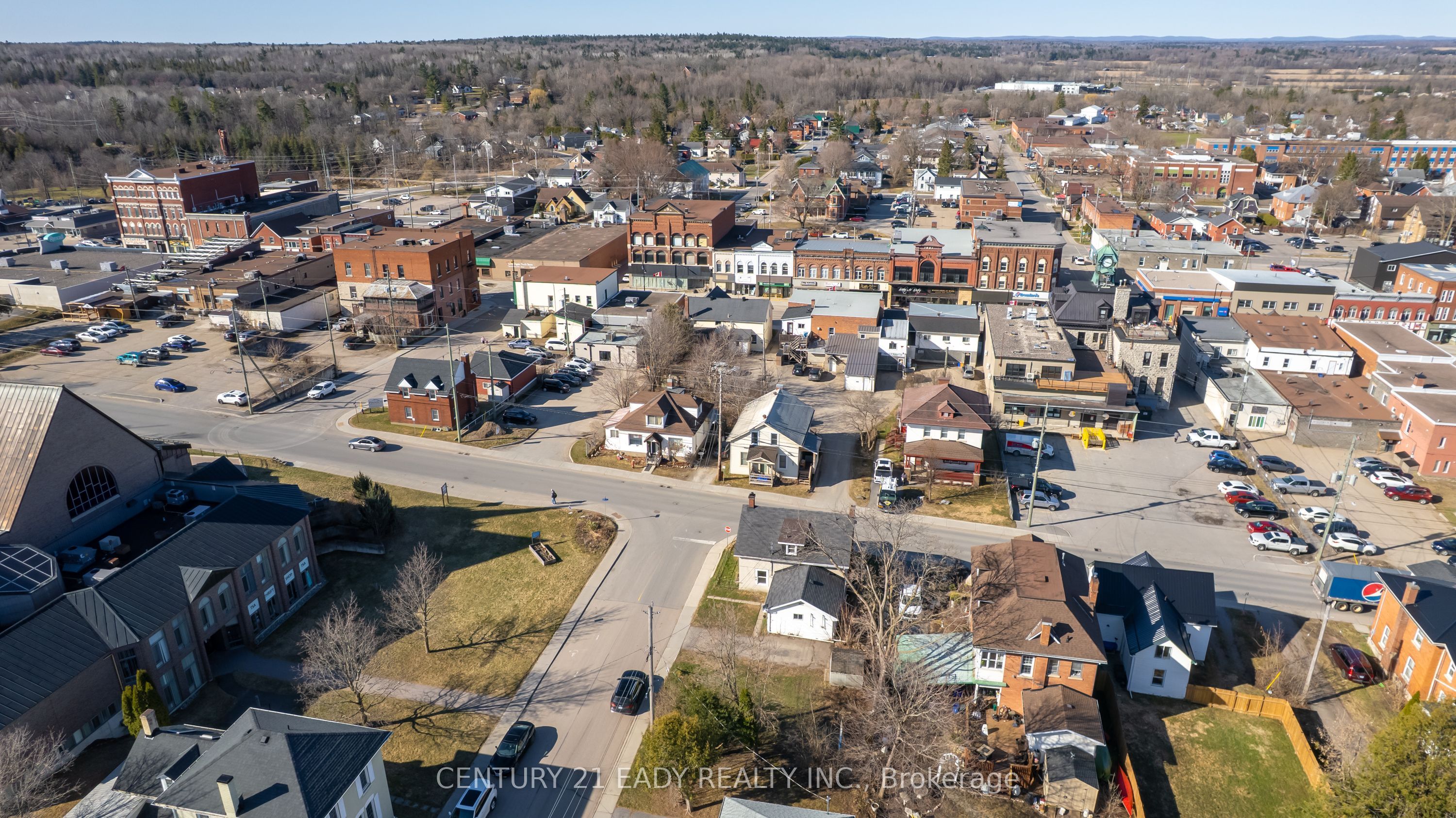 Photo 81 of 261 Plaunt Street S, Renfrew — HOMEH