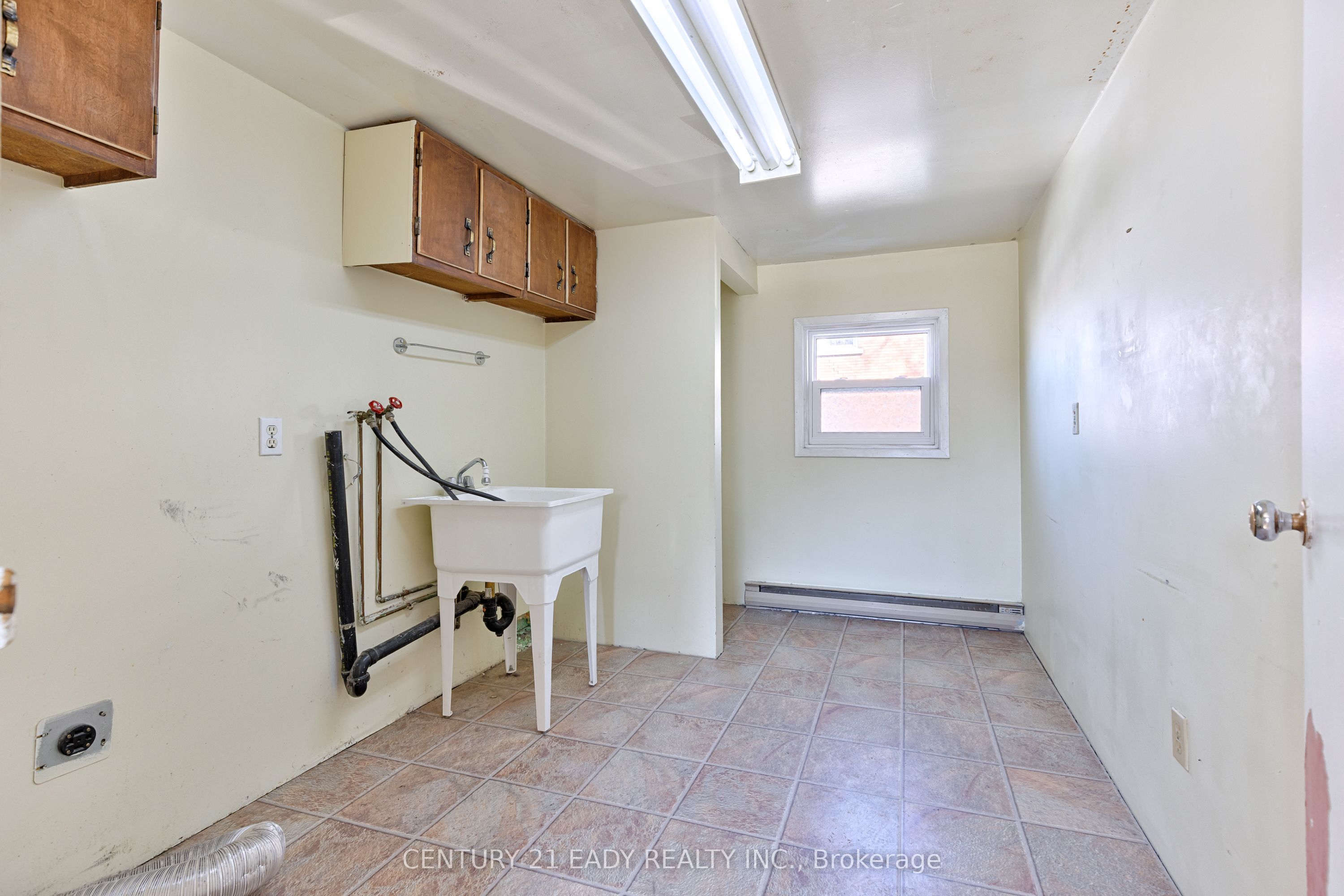 Photo 92 of 261 Plaunt Street S, Renfrew — HOMEH