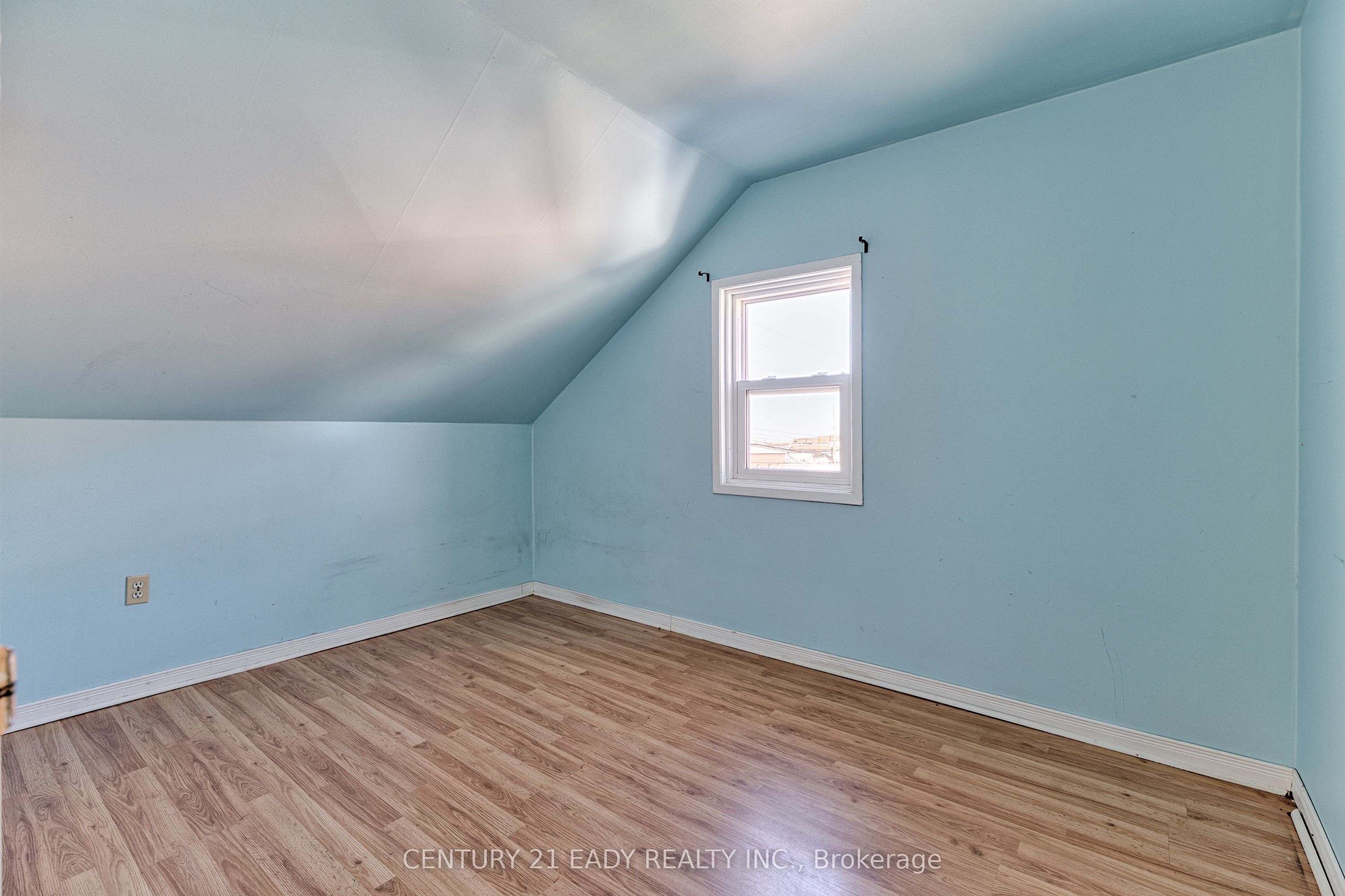 Photo 76 of 261 Plaunt Street S, Renfrew — HOMEH