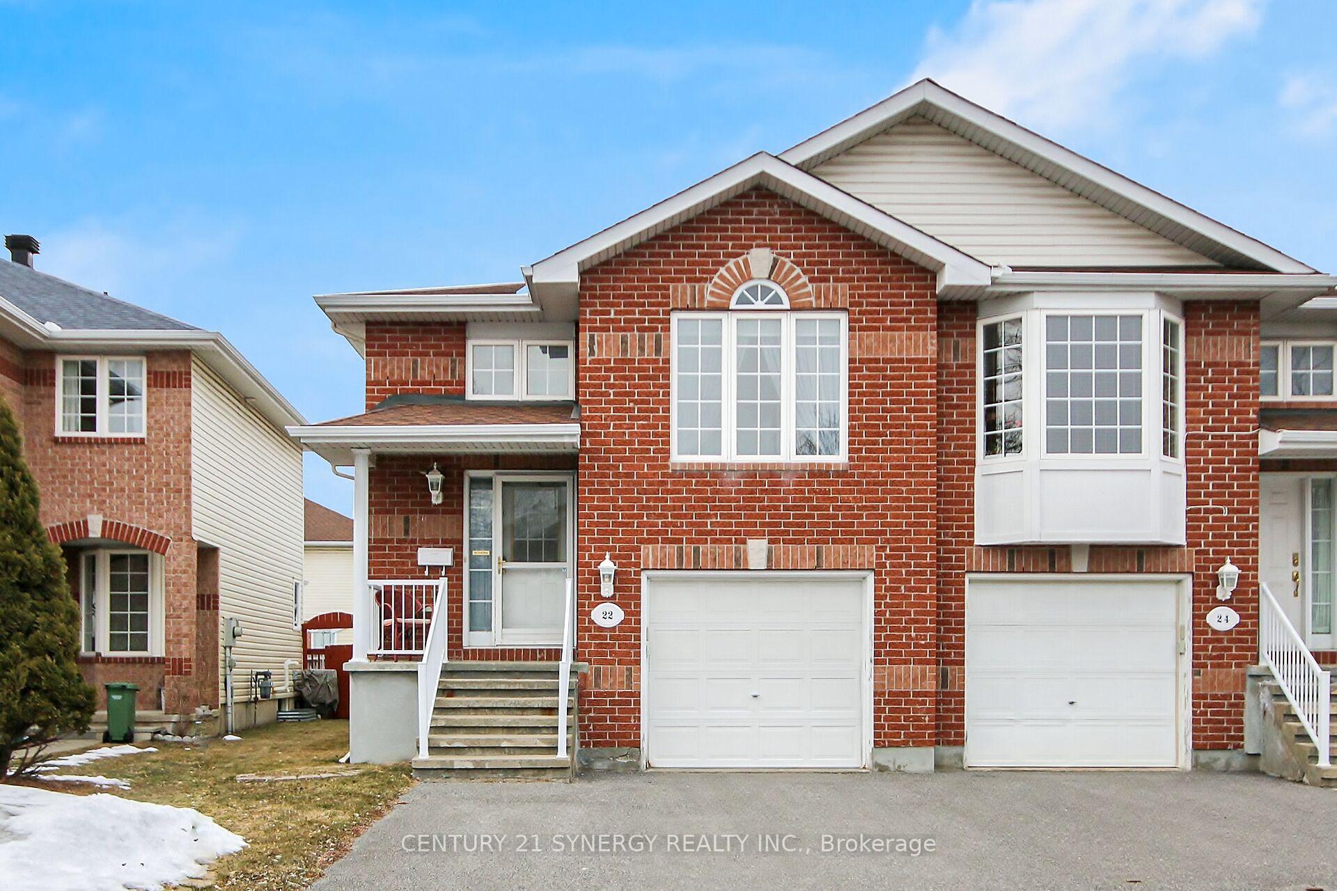 Photo 2 of 22 Splinter Crescent, Ottawa, Fairfield Heights — HOMEH