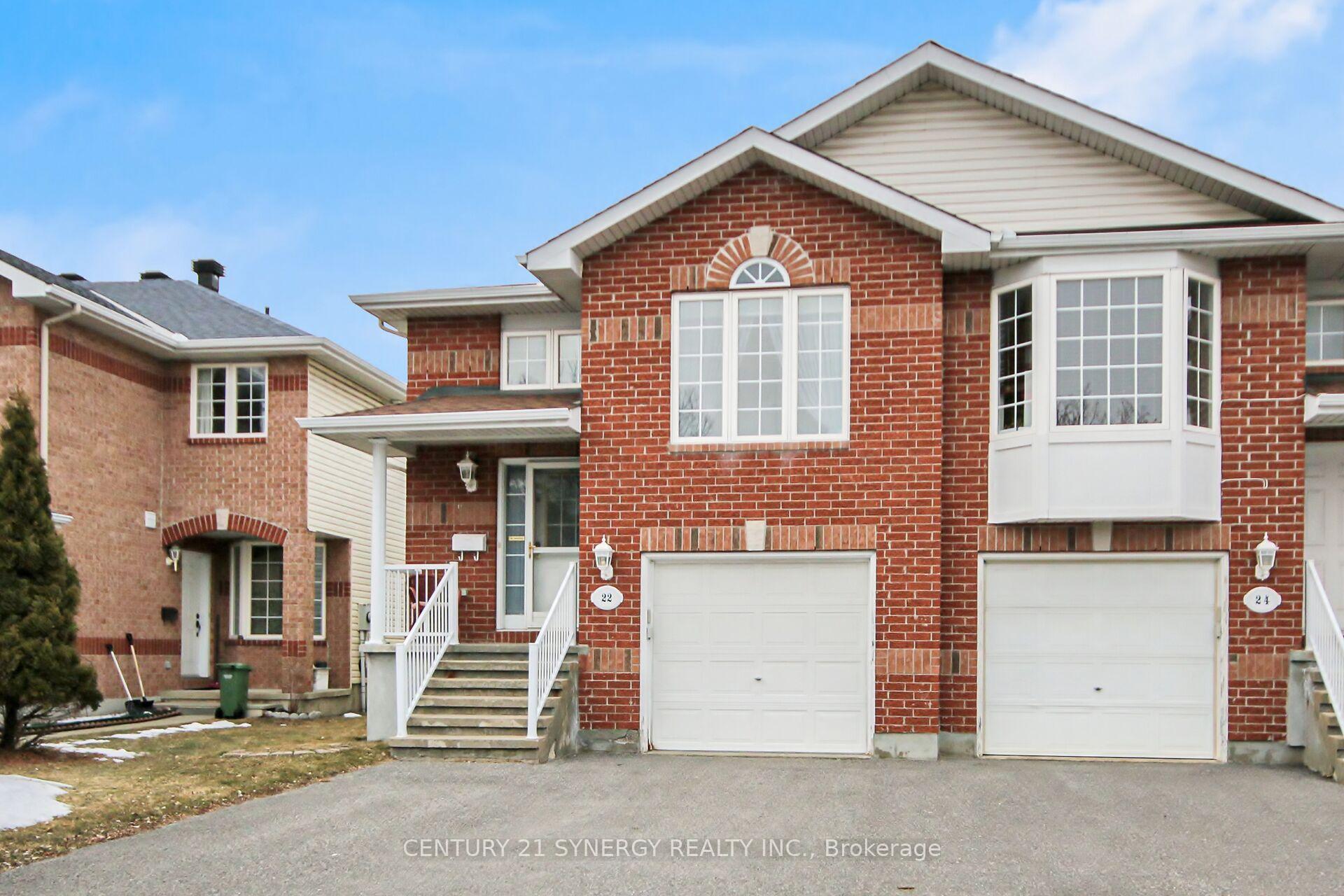 Photo 3 of 22 Splinter Crescent, Ottawa, Fairfield Heights — HOMEH