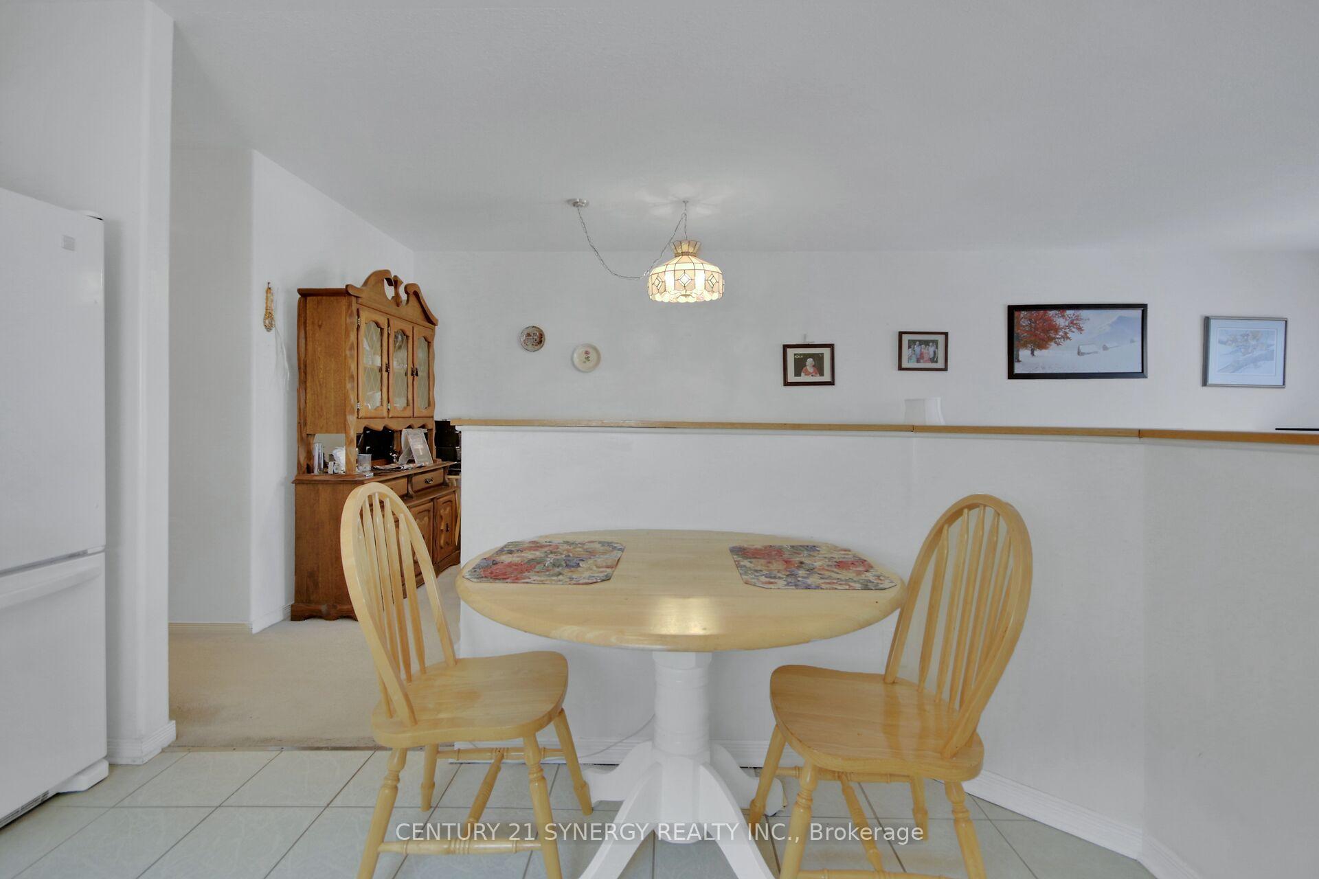 Photo 20 of 22 Splinter Crescent, Ottawa, Fairfield Heights — HOMEH