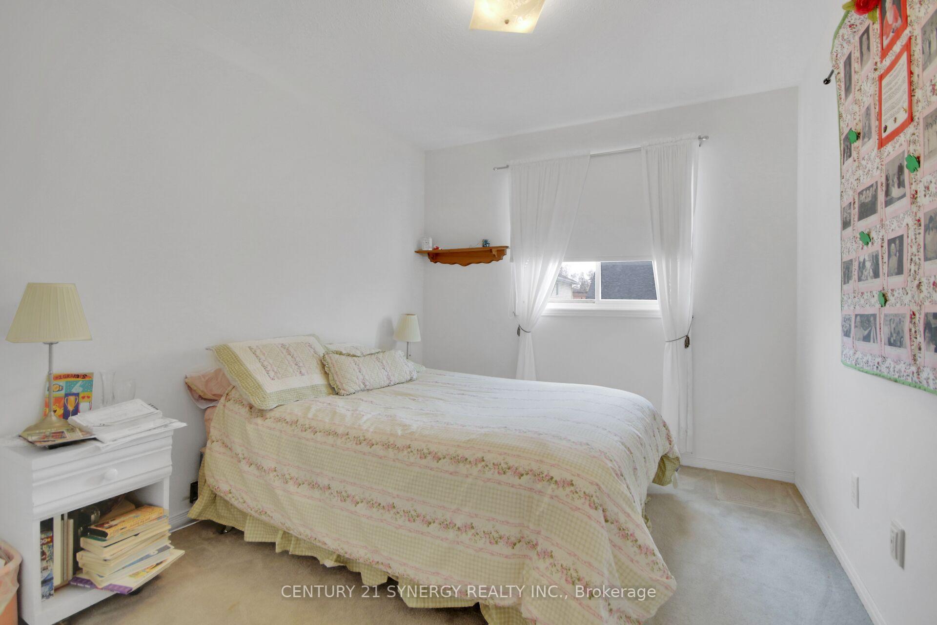 Photo 16 of 22 Splinter Crescent, Ottawa, Fairfield Heights — HOMEH