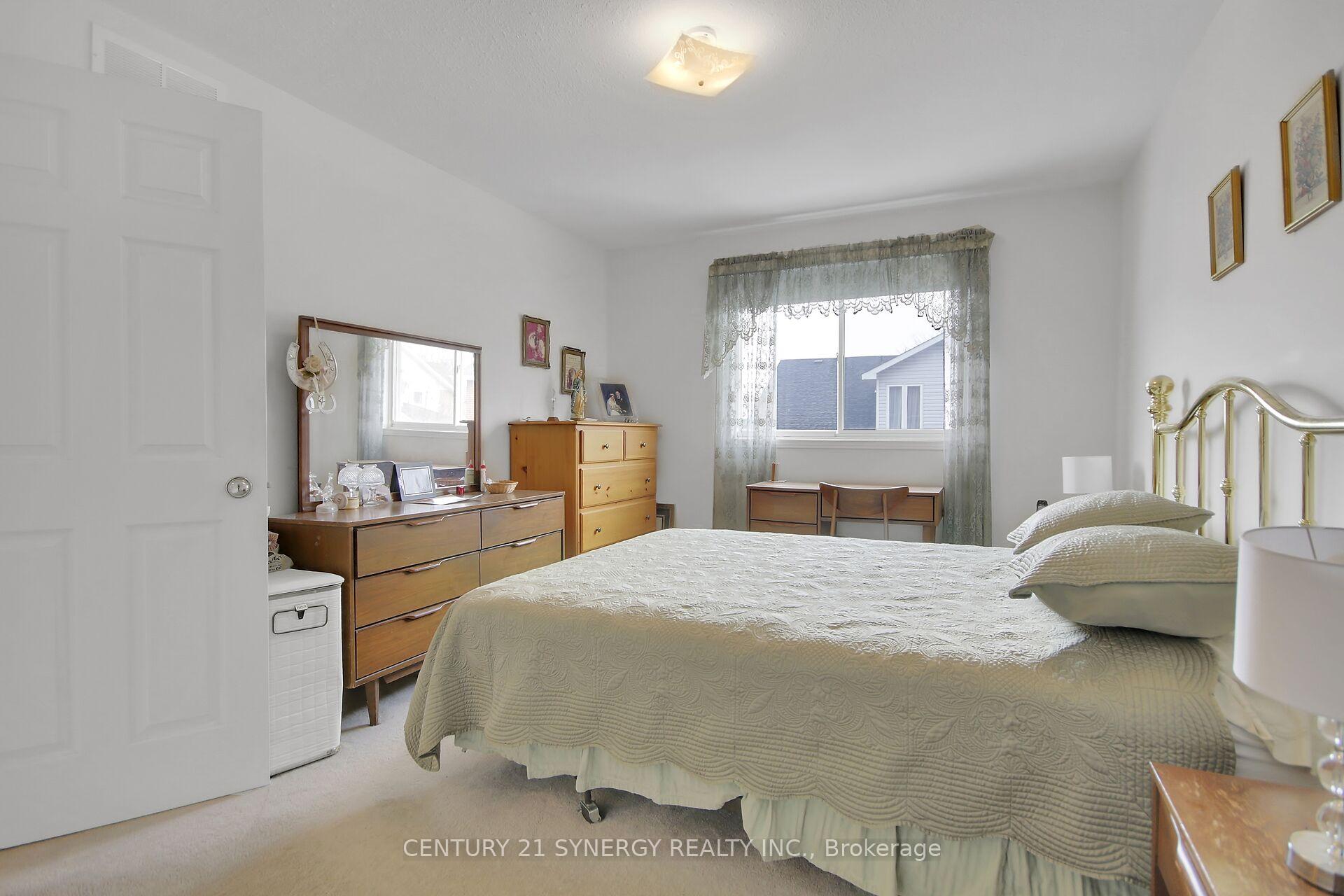 Photo 19 of 22 Splinter Crescent, Ottawa, Fairfield Heights — HOMEH