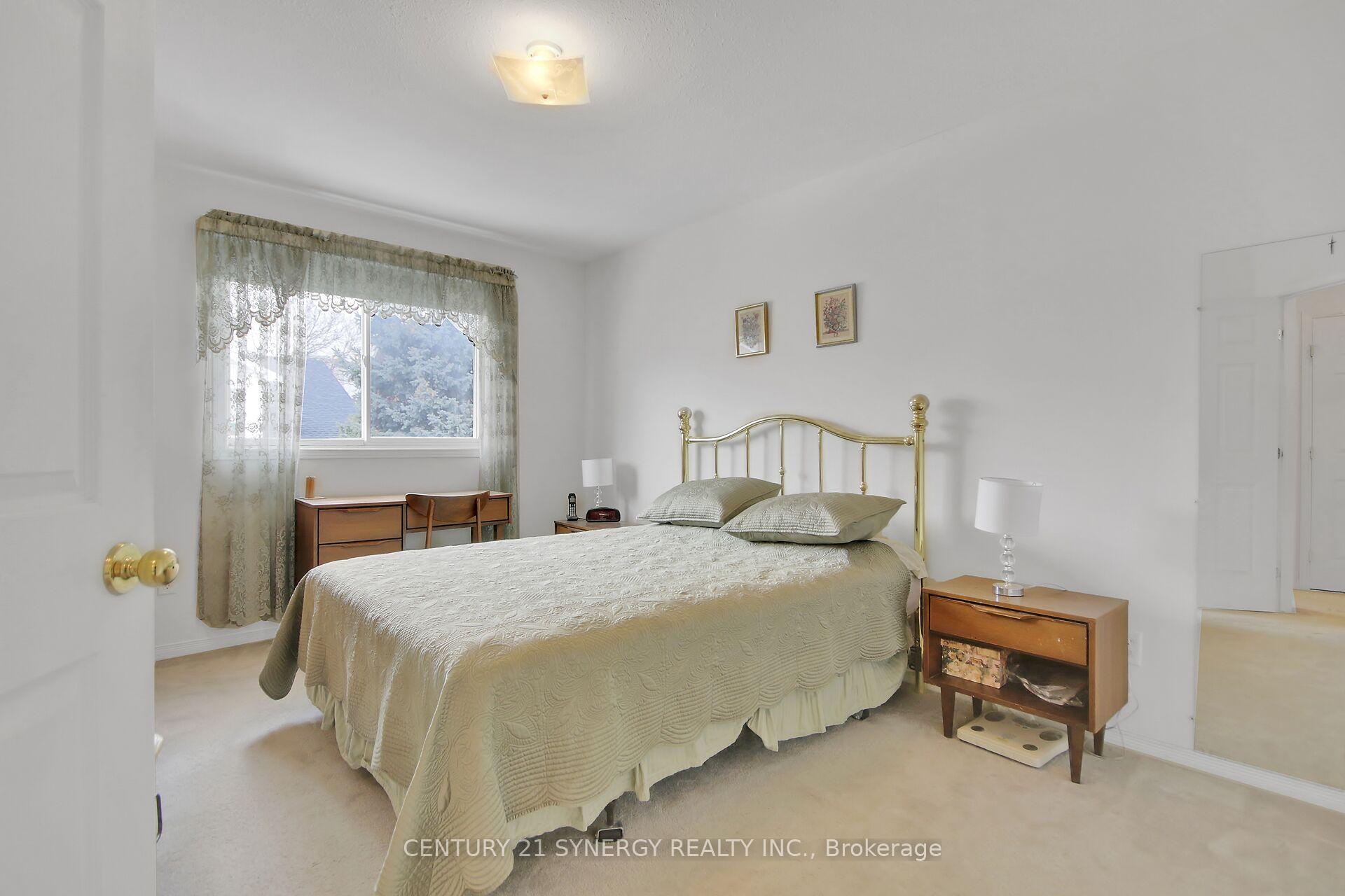 Photo 18 of 22 Splinter Crescent, Ottawa, Fairfield Heights — HOMEH