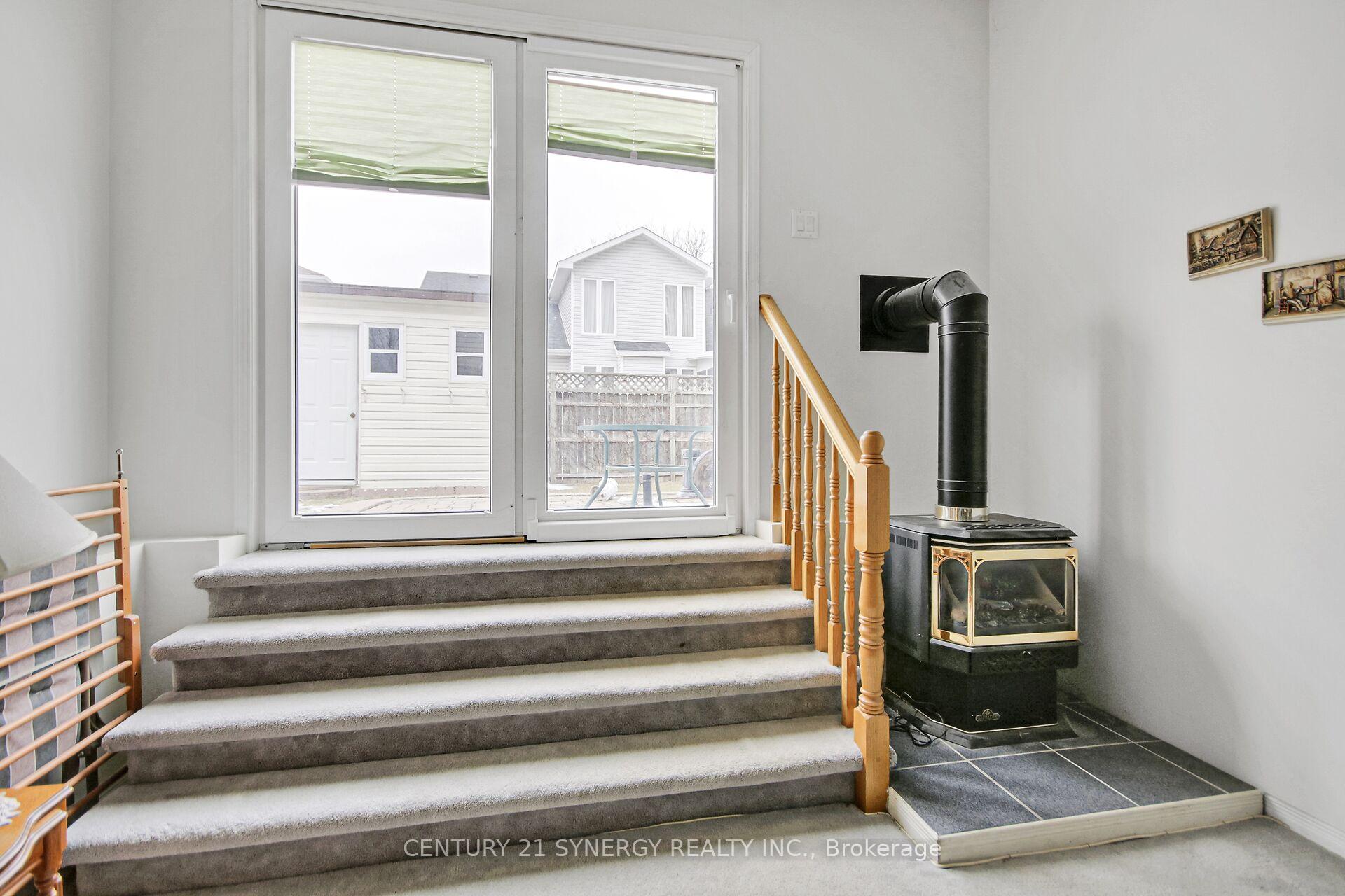 Photo 35 of 22 Splinter Crescent, Ottawa, Fairfield Heights — HOMEH
