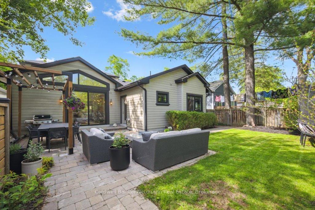 Photo 38 of 30 Powell Street W, Guelph, Exhibition Park — HOMEH