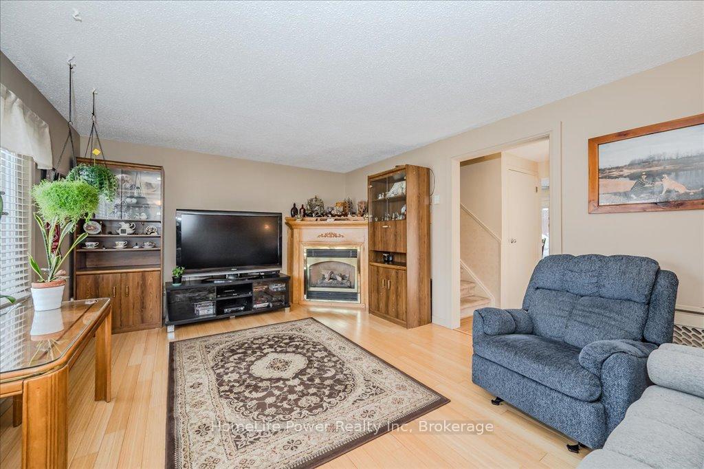 Photo 7 of 14 Upton Crescent, Guelph, Grange Road — HOMEH