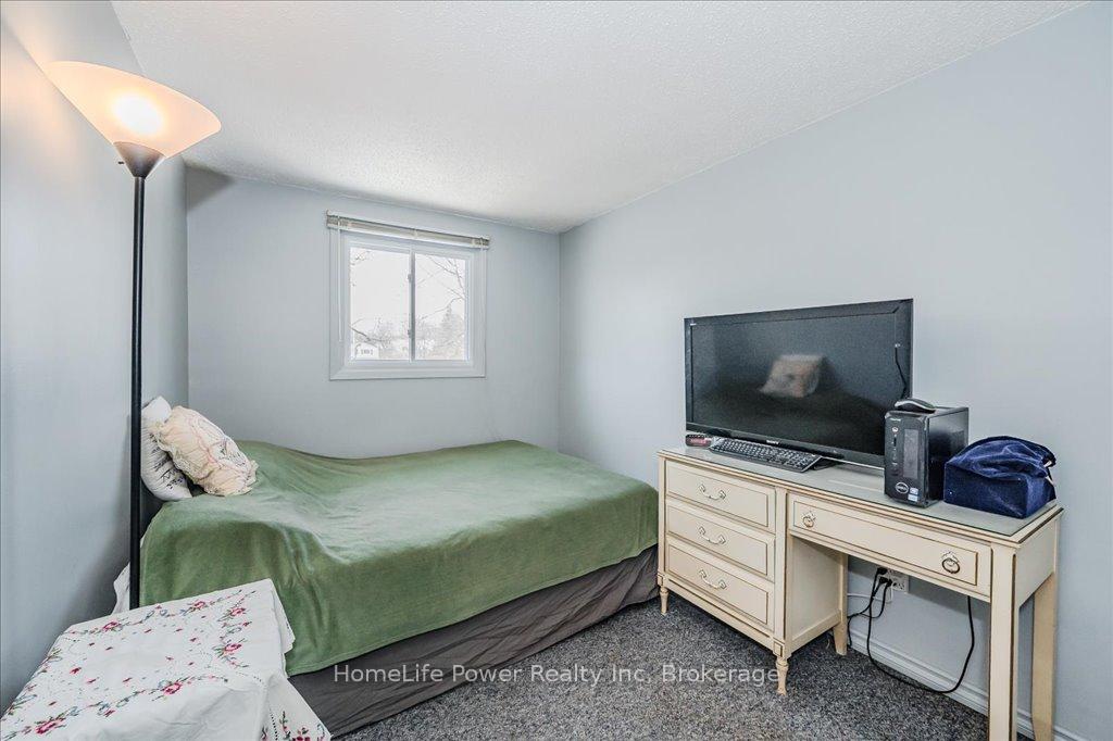Photo 17 of 14 Upton Crescent, Guelph, Grange Road — HOMEH