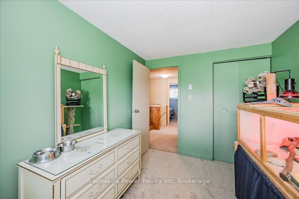 Photo 20 of 14 Upton Crescent, Guelph, Grange Road — HOMEH