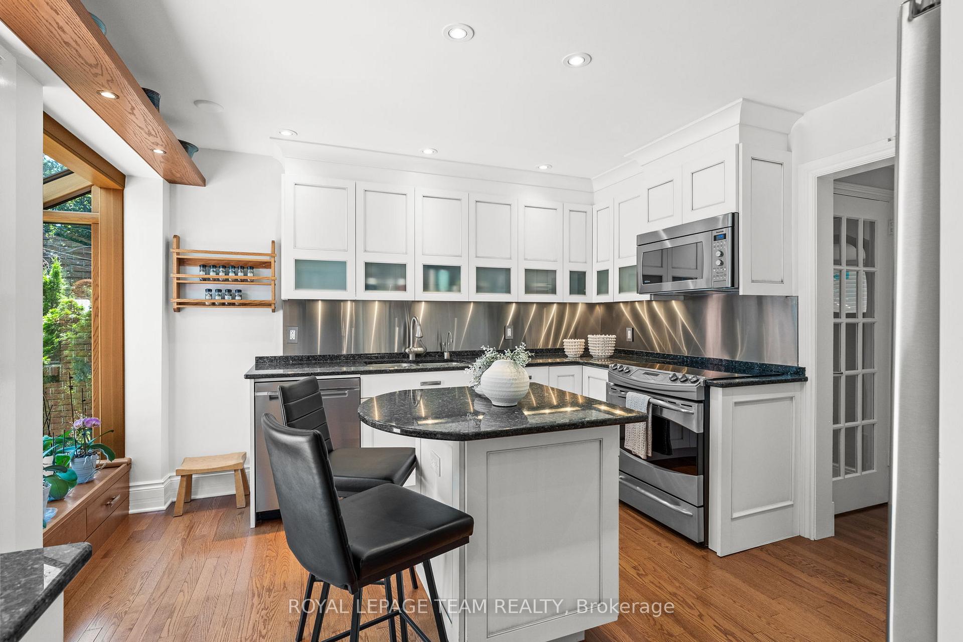 Photo 16 of 603 Edison Avenue, Ottawa, McKellar/Highland — HOMEH