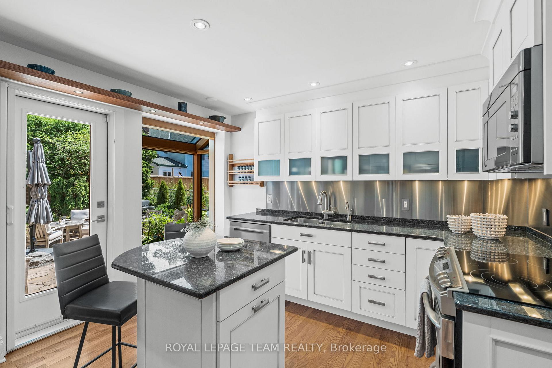 Photo 17 of 603 Edison Avenue, Ottawa, McKellar/Highland — HOMEH