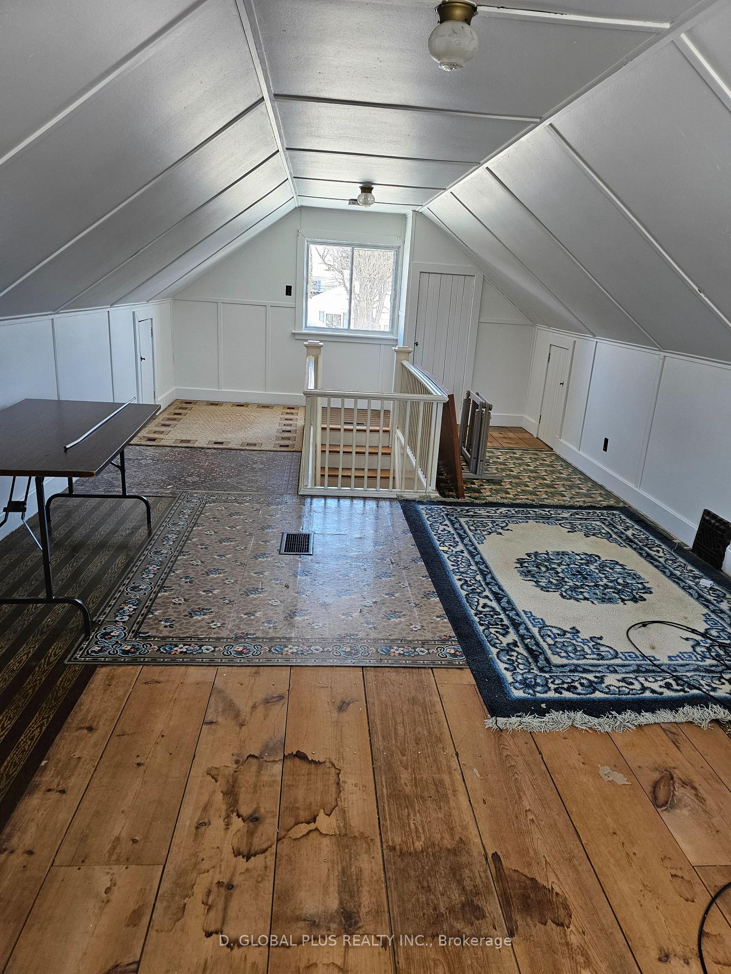 Photo 11 of 517 Gloucester St. N Street S, Cornwall — HOMEH