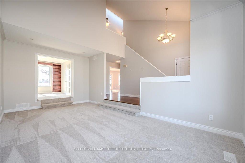 Photo 9 of 284 West Acres Drive, Guelph, Willow West/Sugarbush/West Acres — HOMEH
