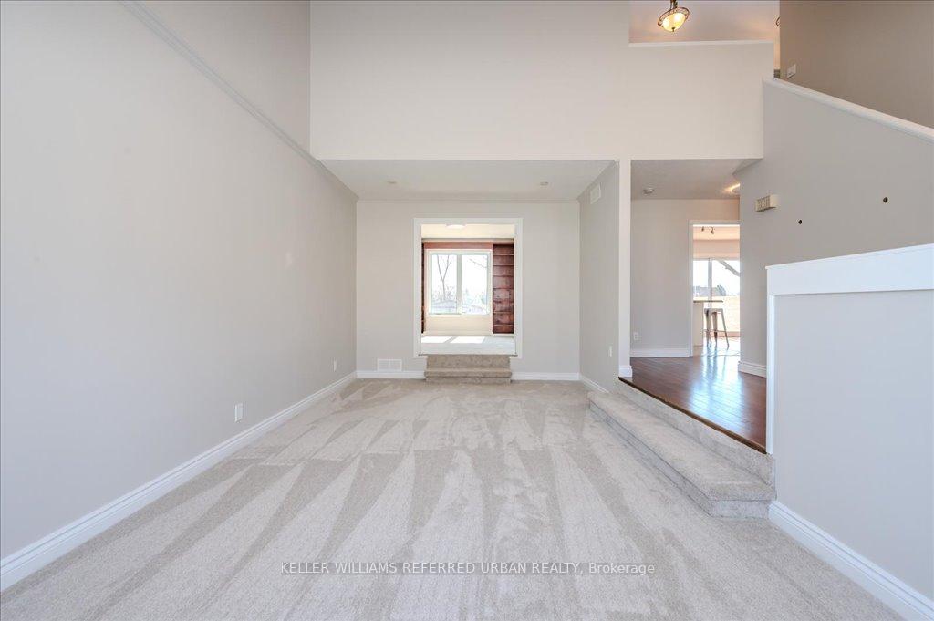 Photo 11 of 284 West Acres Drive, Guelph, Willow West/Sugarbush/West Acres — HOMEH