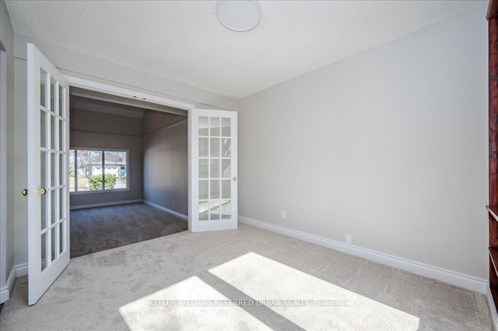 Photo 13 of 284 West Acres Drive, Guelph, Willow West/Sugarbush/West Acres — HOMEH