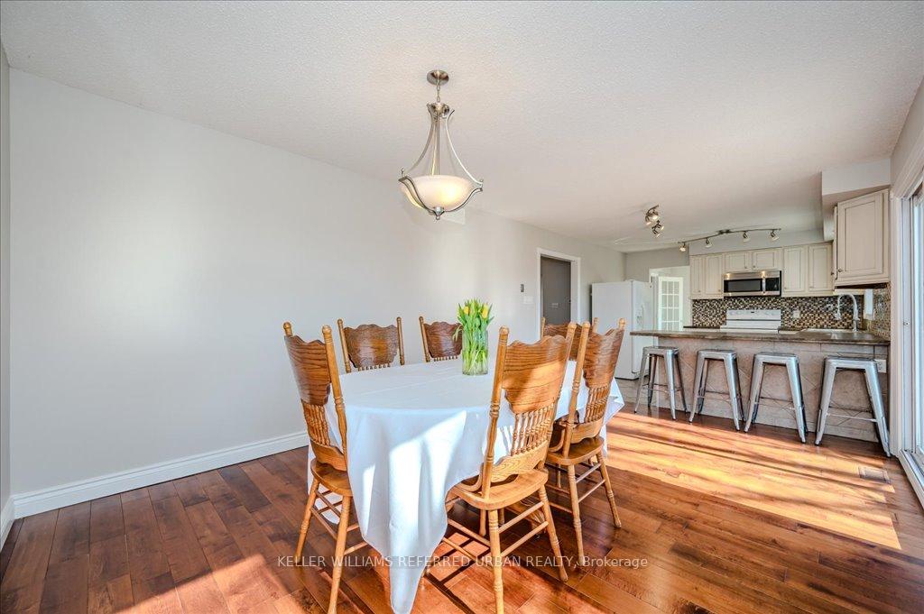 Photo 19 of 284 West Acres Drive, Guelph, Willow West/Sugarbush/West Acres — HOMEH