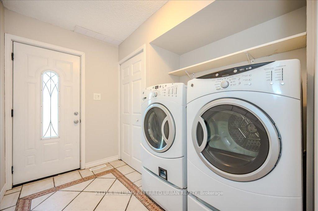 Photo 21 of 284 West Acres Drive, Guelph, Willow West/Sugarbush/West Acres — HOMEH