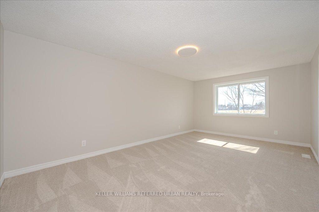 Photo 25 of 284 West Acres Drive, Guelph, Willow West/Sugarbush/West Acres — HOMEH