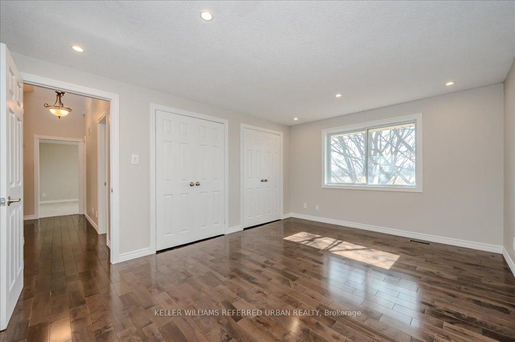 Photo 32 of 284 West Acres Drive, Guelph, Willow West/Sugarbush/West Acres — HOMEH