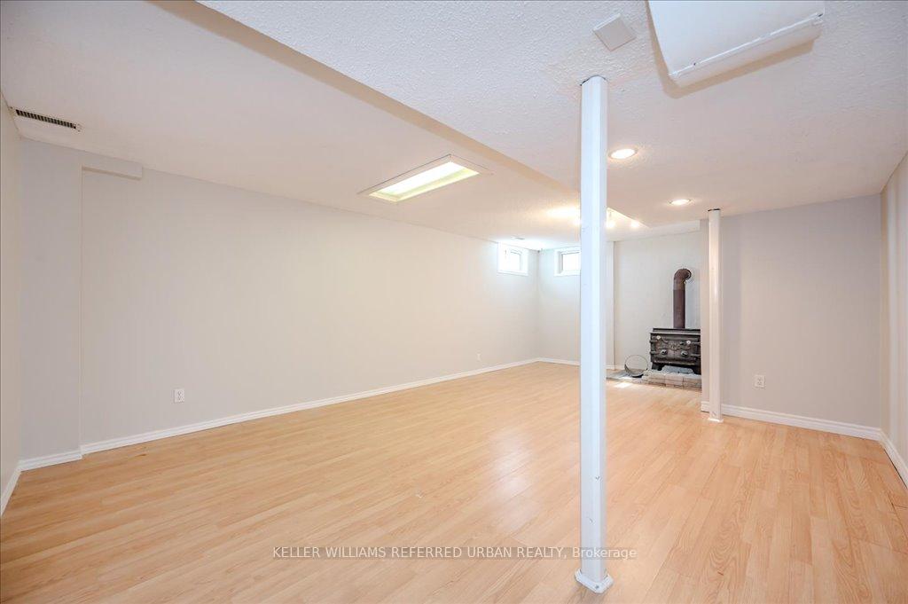 Photo 36 of 284 West Acres Drive, Guelph, Willow West/Sugarbush/West Acres — HOMEH