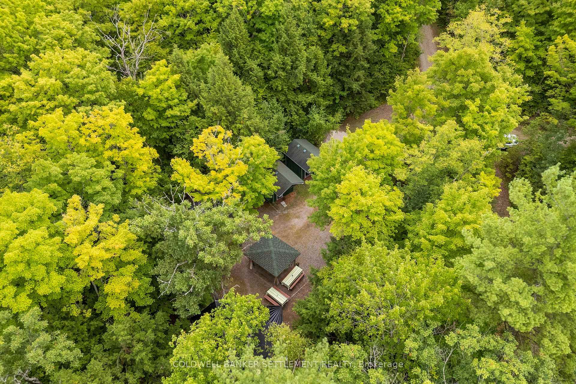 Photo 3 of 1490 Macdonald Lane, Frontenac, Frontenac Centre — HOMEH