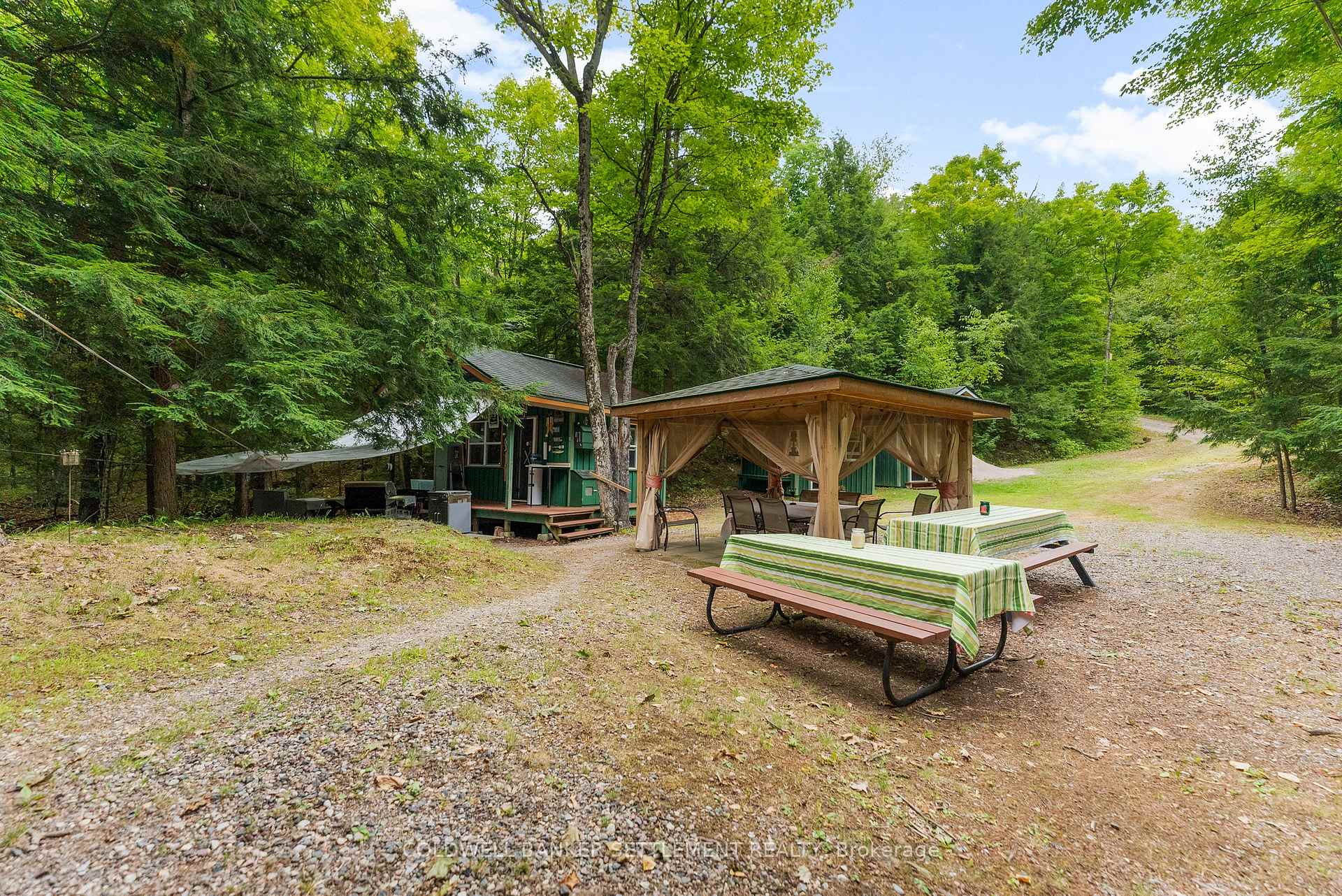 Photo 7 of 1490 Macdonald Lane, Frontenac, Frontenac Centre — HOMEH