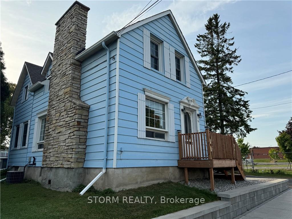 Photo 3 of 712 Sydney Street, Cornwall — HOMEH
