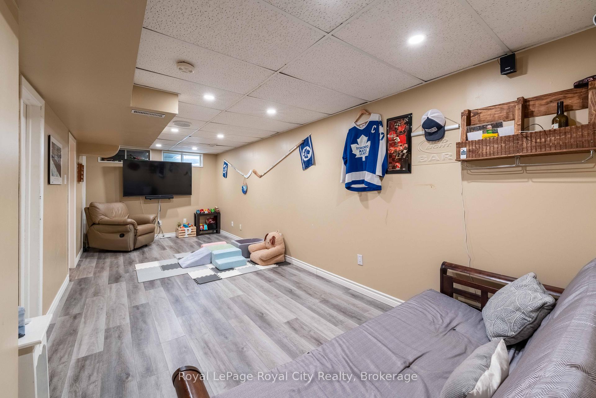 Photo 21 of 6 Troy Crescent, Guelph, Grange Road — HOMEH