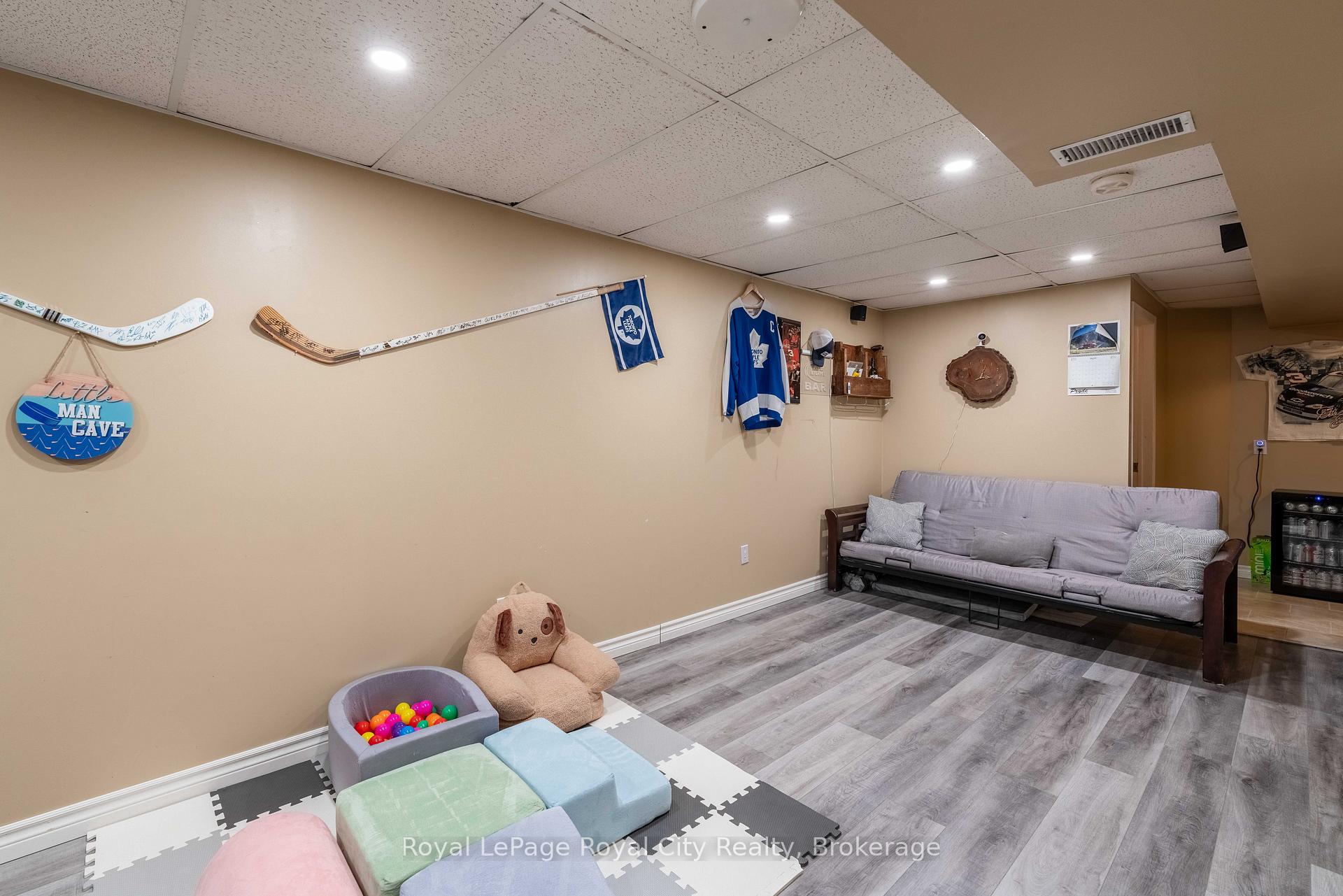 Photo 22 of 6 Troy Crescent, Guelph, Grange Road — HOMEH