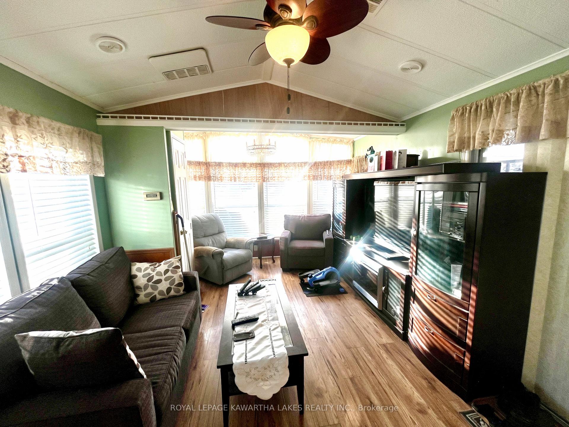 Photo 15 of Unit 326, 285 Crydermans Road, Georgina, Baldwin — HOMEH