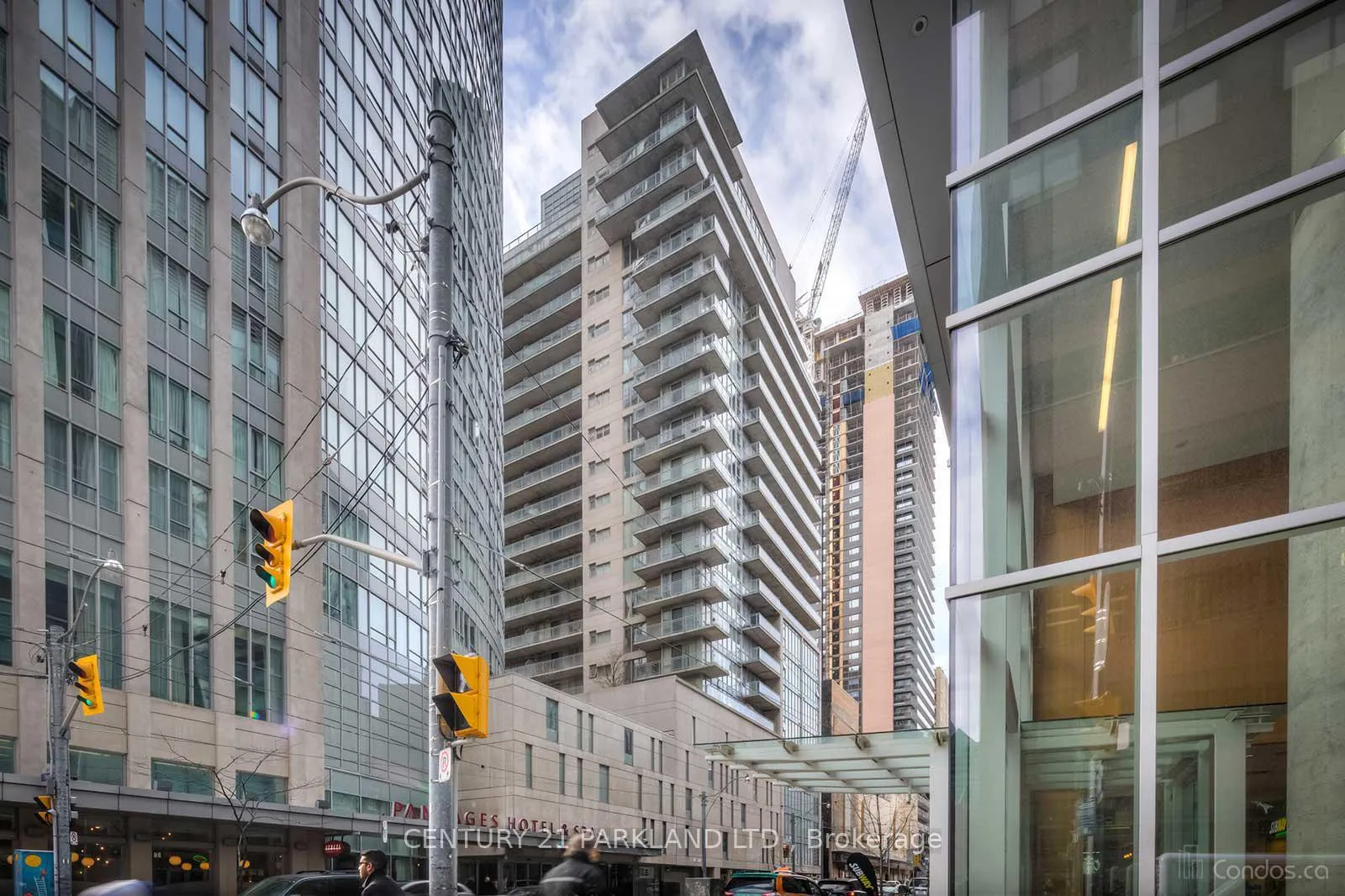 Photo 2 of Unit 1101, 220 Victoria Street, Toronto, Church-Yonge Corridor — HOMEH